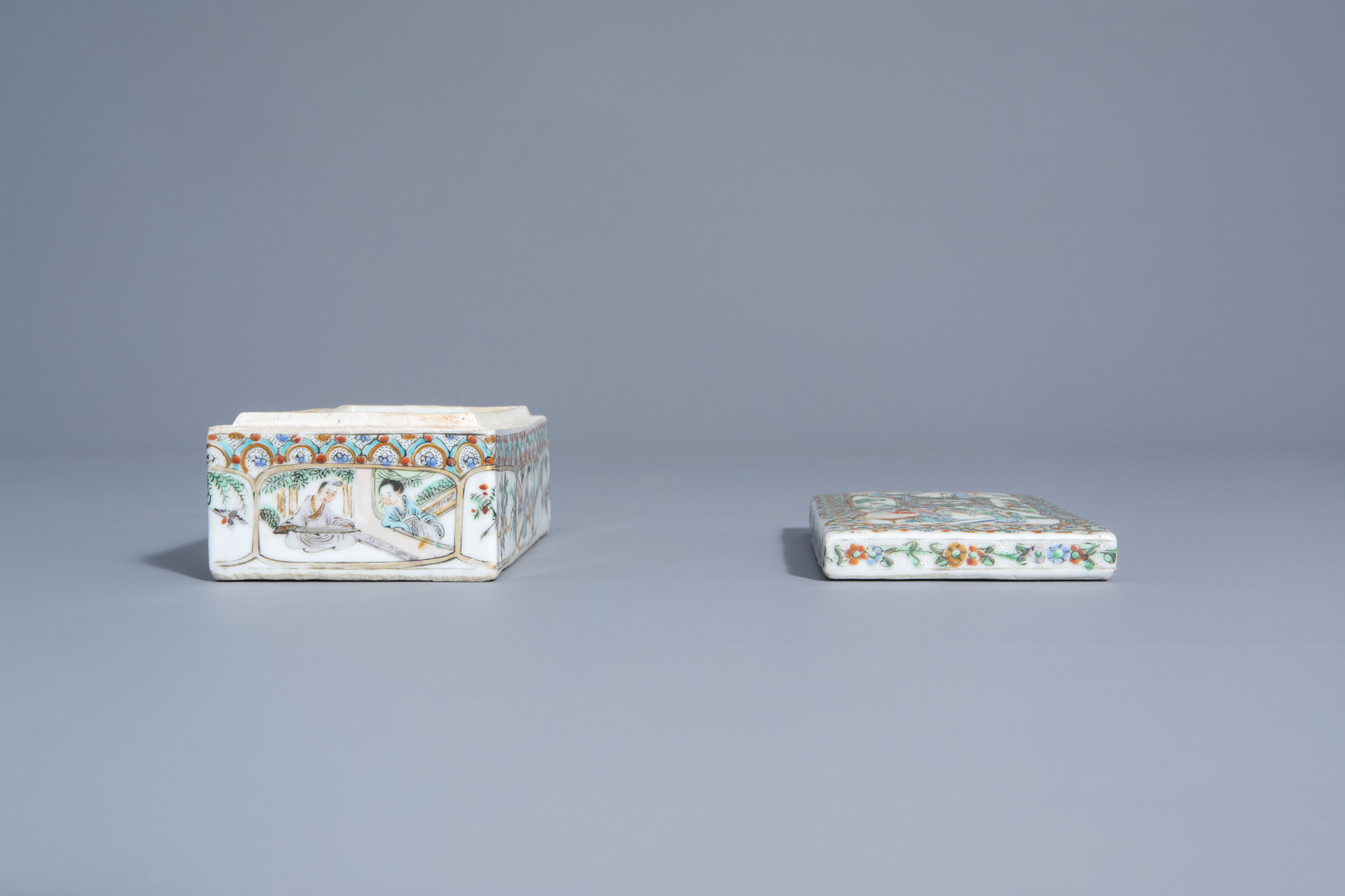 A Chinese Canton famille verte box and cover, 19th C. - Image 3 of 7