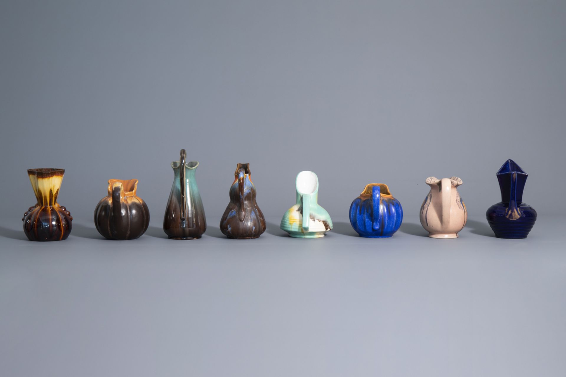 23 polychrome Art Nouveau and Art Deco jugs, a.o. Thulin, 20th C. - Image 9 of 19