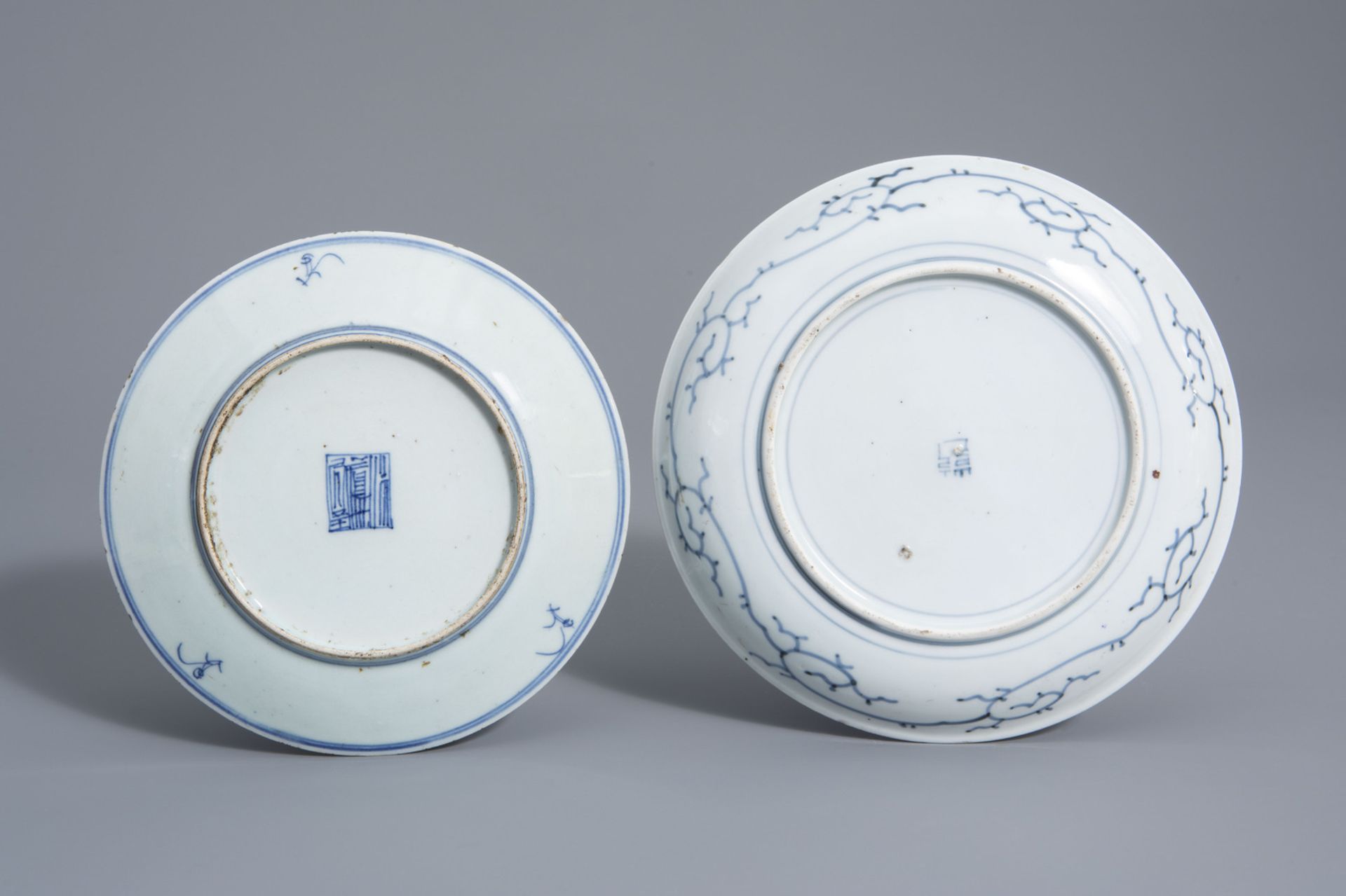 A varied collection of Chinese blue, white and iron red porcelain, Kangxi and later - Bild 15 aus 23