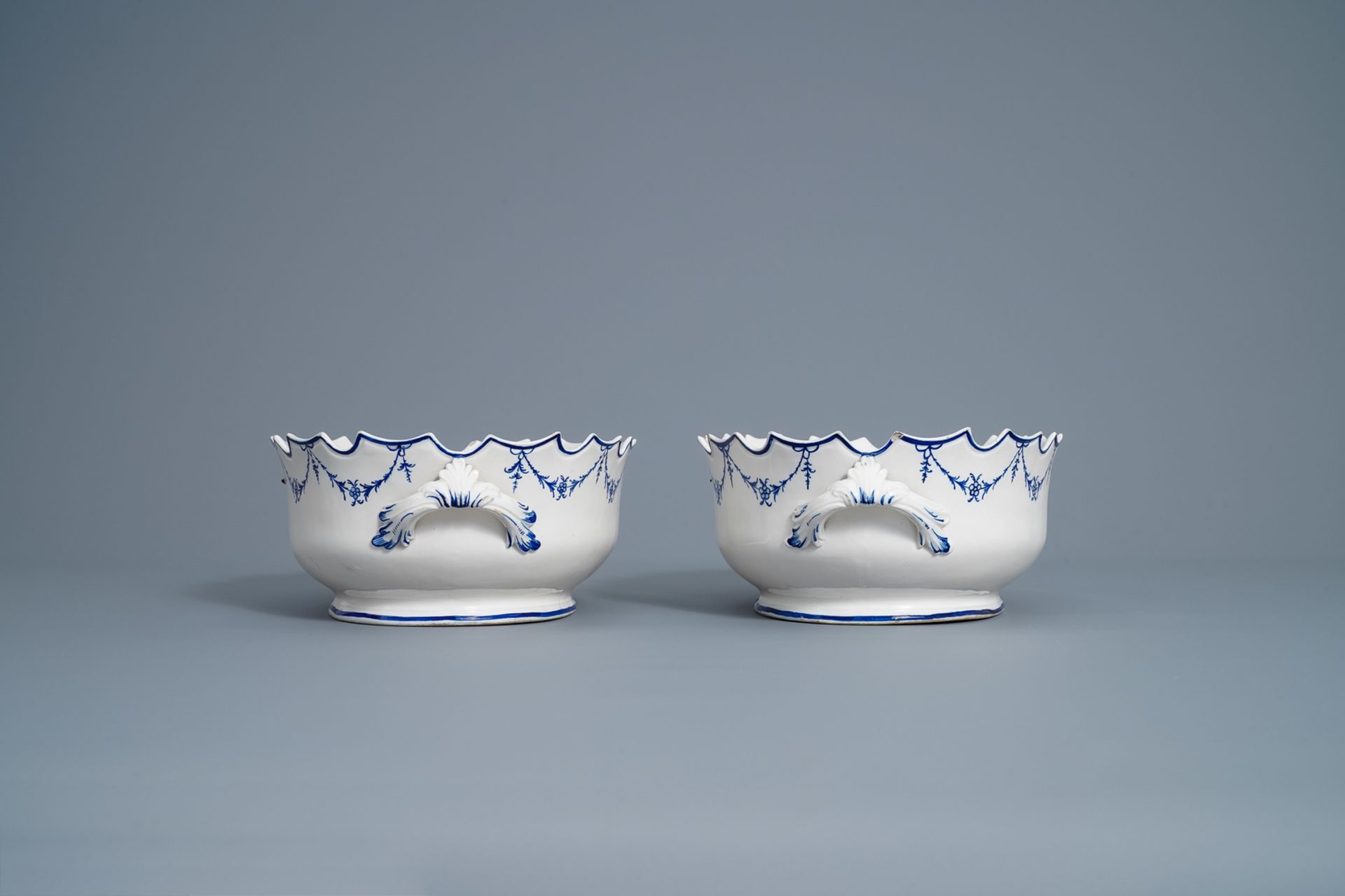 A blue and white faience fine covered tureen and a pair of monteiths, Boch Luxemburg, 1st half 19th - Image 9 of 14