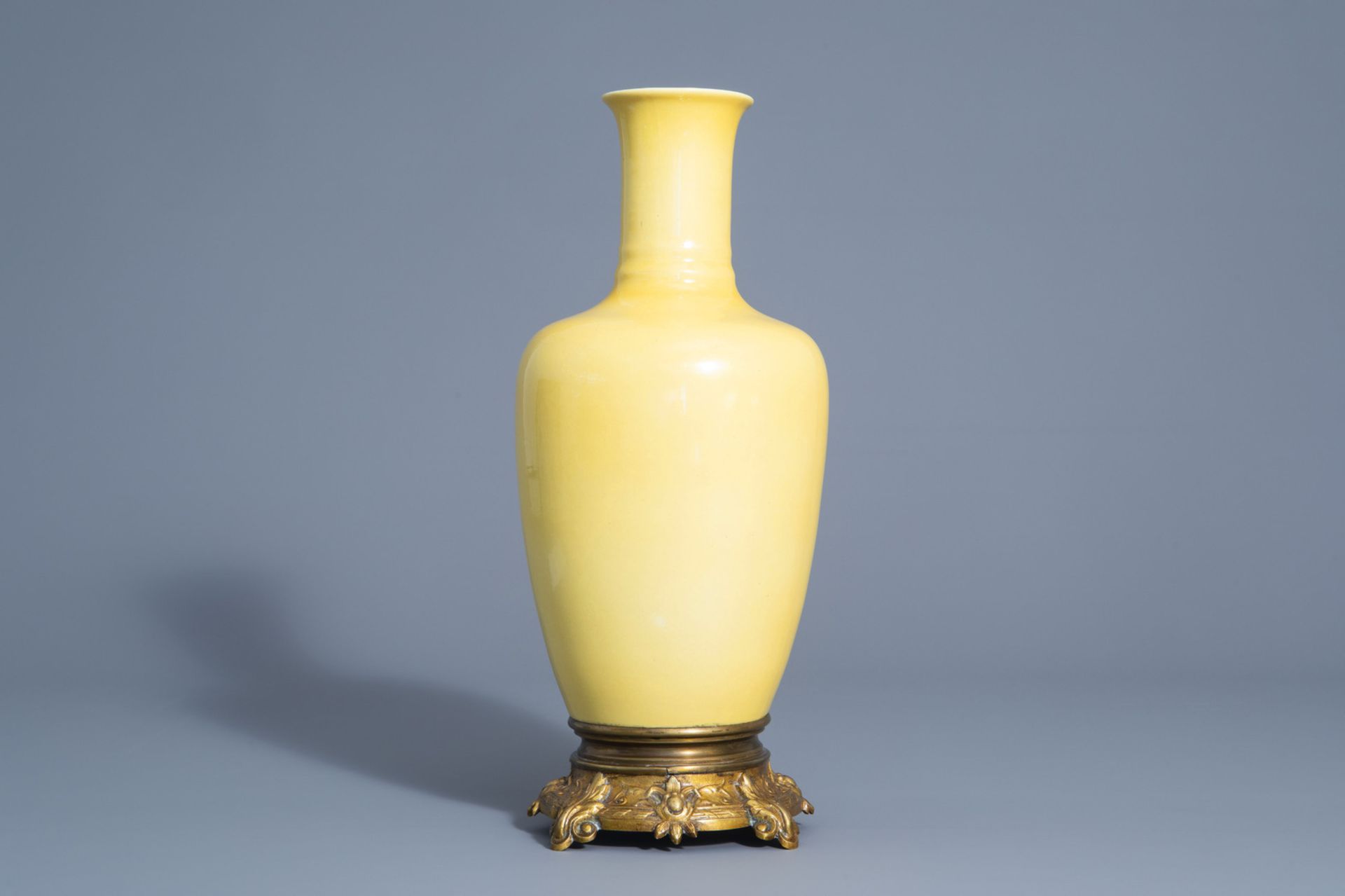 A Chinese bronze mounted monochrome yellow vase, 19th/20th C. - Image 5 of 7