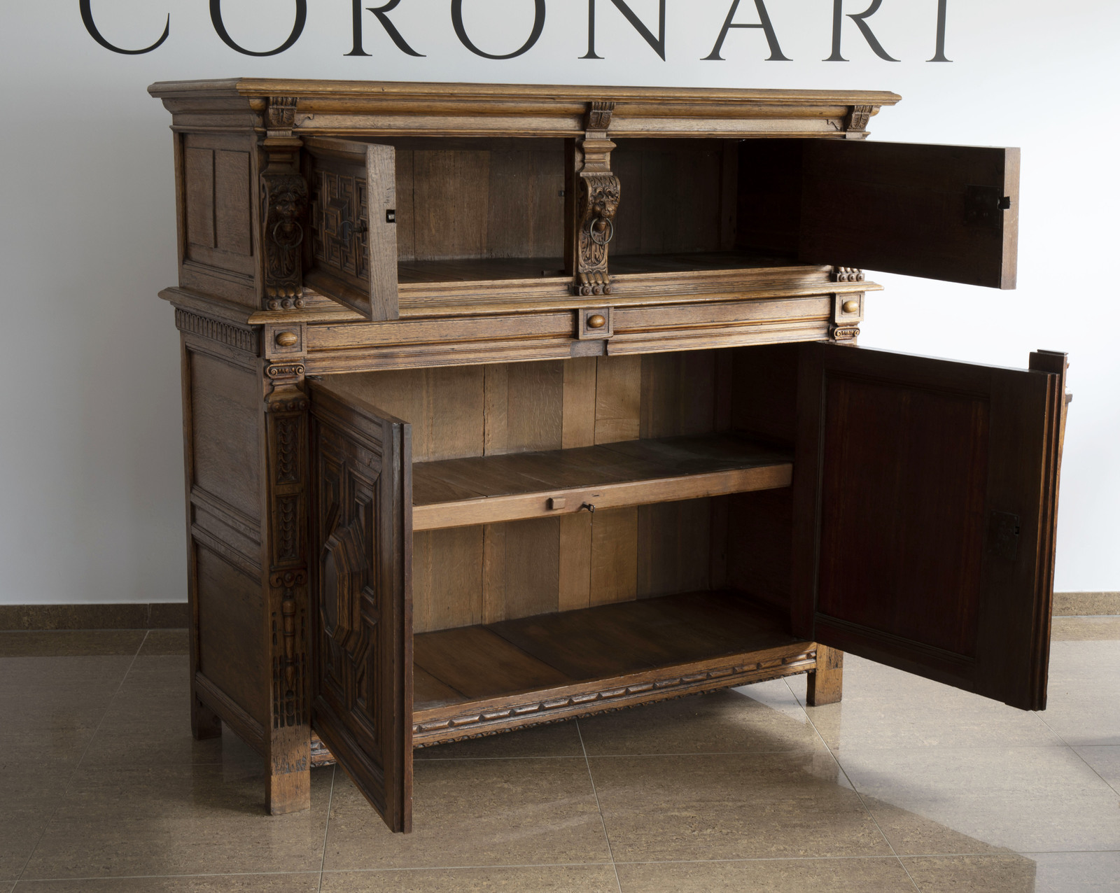 A Dutch wooden cupboard 'Zeeuwse kast' with geometric pattern and flanked by lions, 18th C. - Image 3 of 9