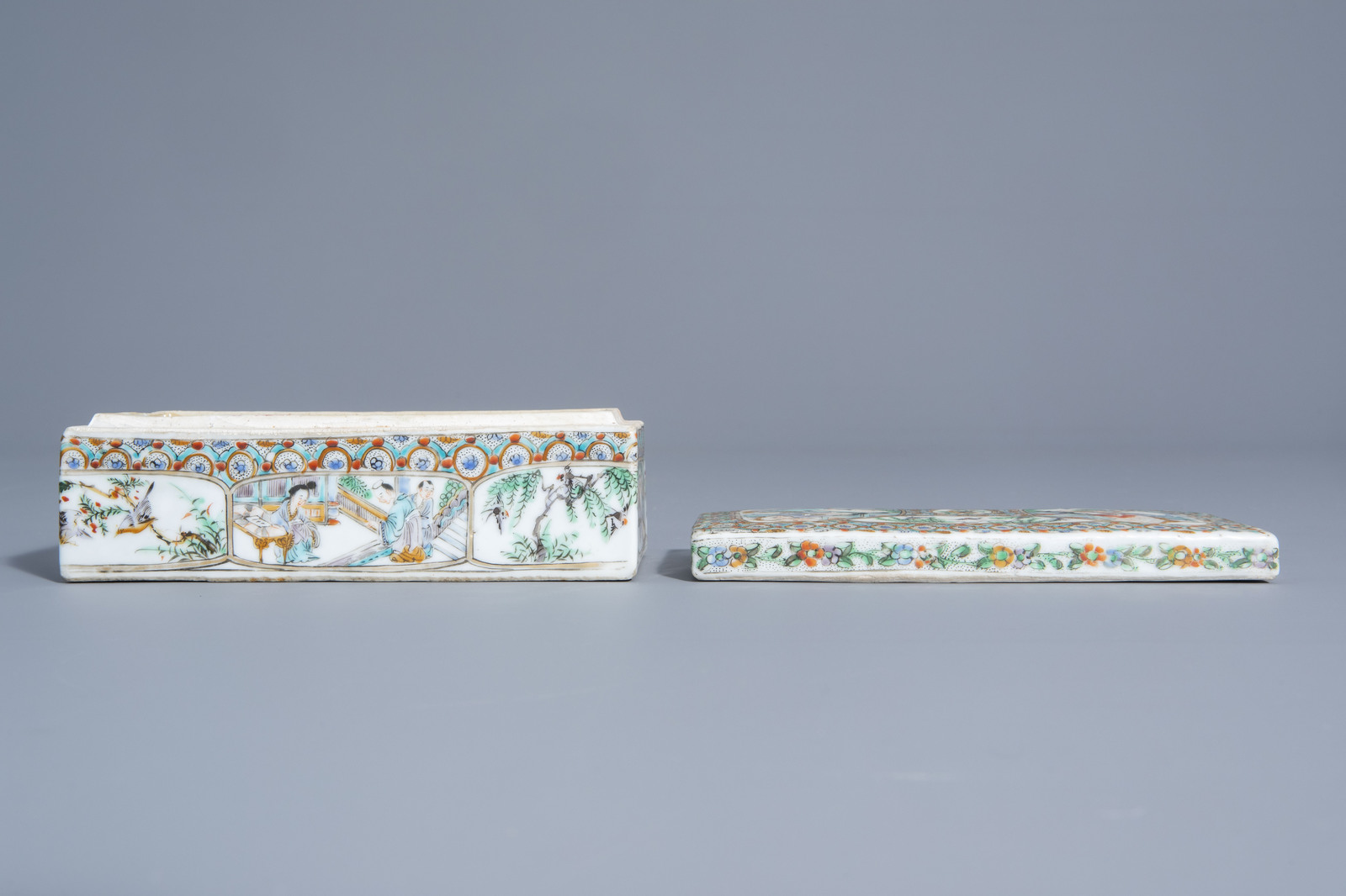 A Chinese Canton famille verte box and cover, 19th C. - Image 4 of 7