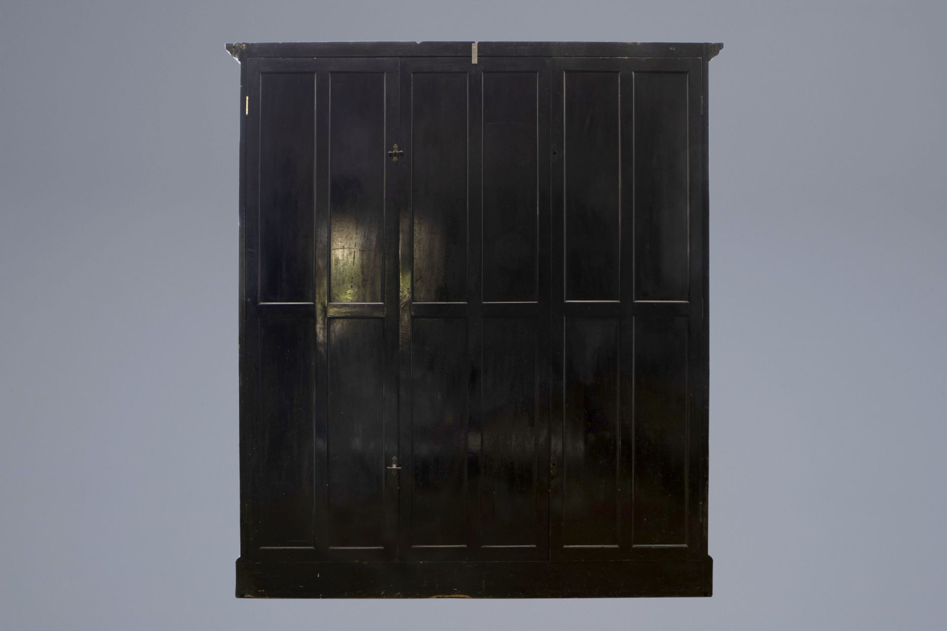 A large English painted wooden shop display with mirror back, about 1900 - Image 2 of 4