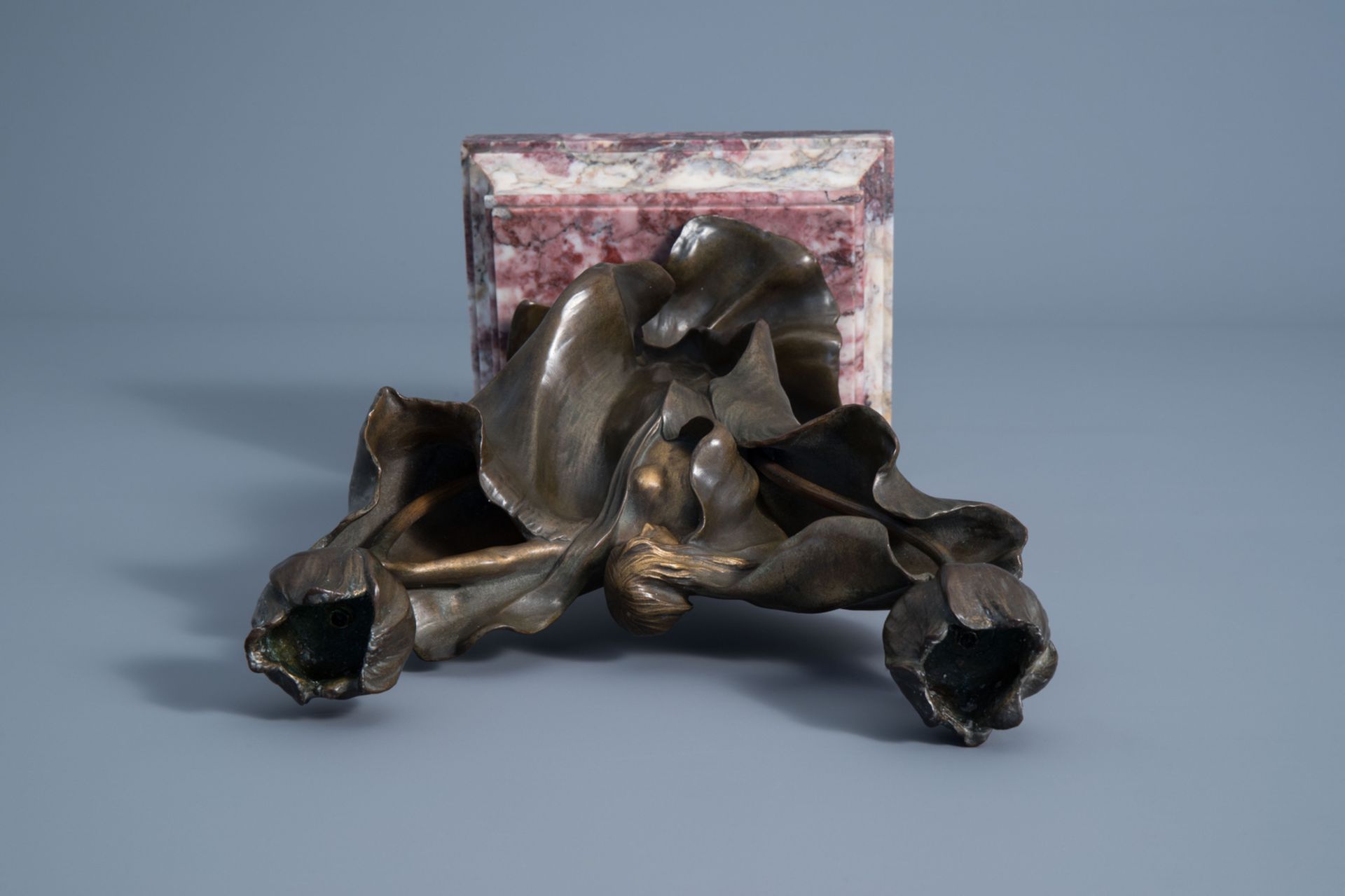 Anton K. Nelson (1880-1910): Loie Fuller, patinated bronze on a marble base - Image 7 of 8