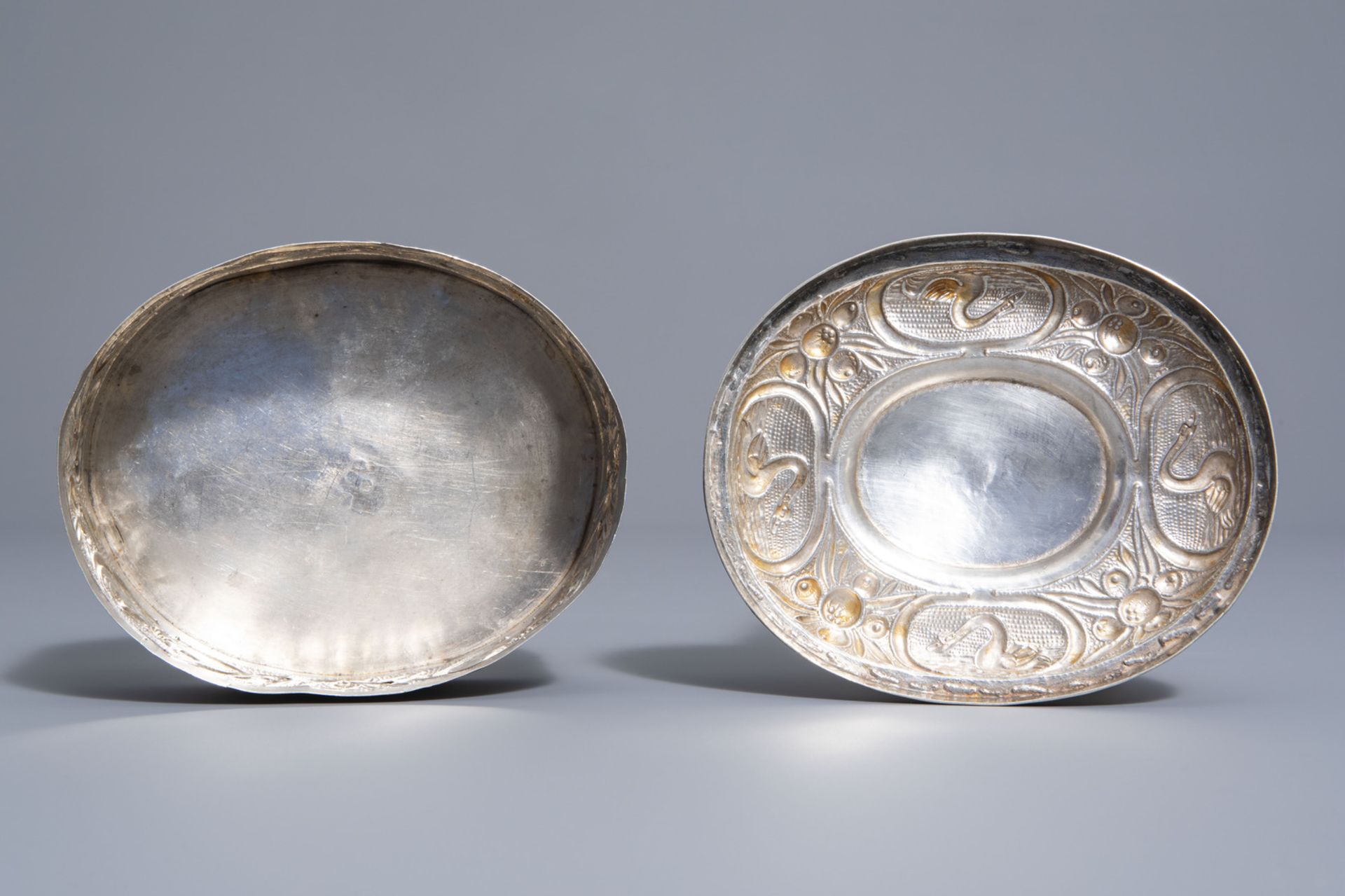 An oval shaped silver plated relief decorated tobacco box, various marks, 18th/19th C. - Image 6 of 8