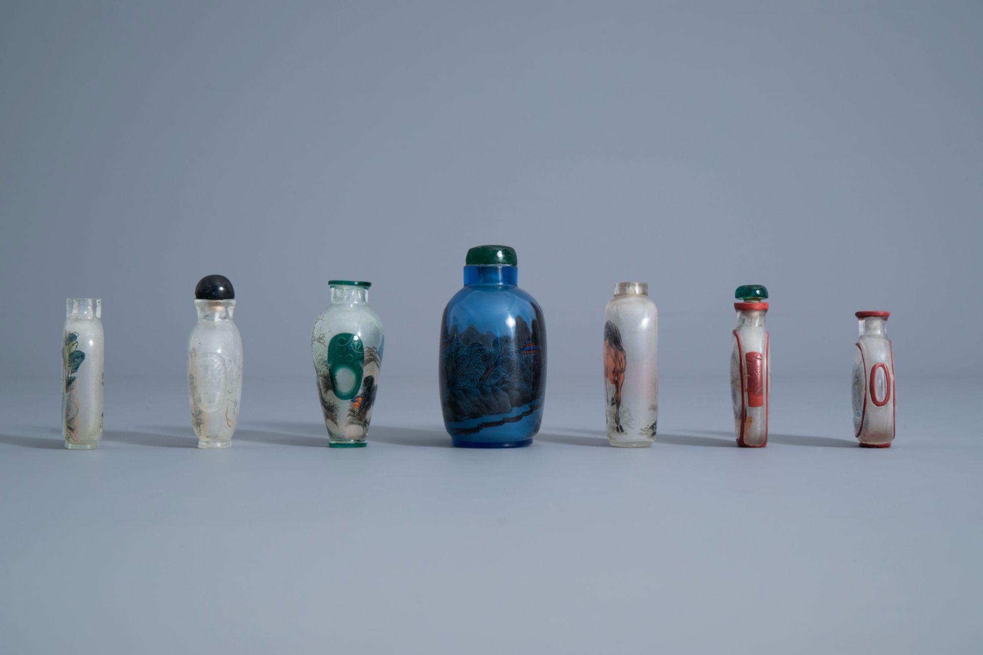 Thirteen Chinese inside-painted glass snuff bottles, 19th/20th C. - Image 5 of 13