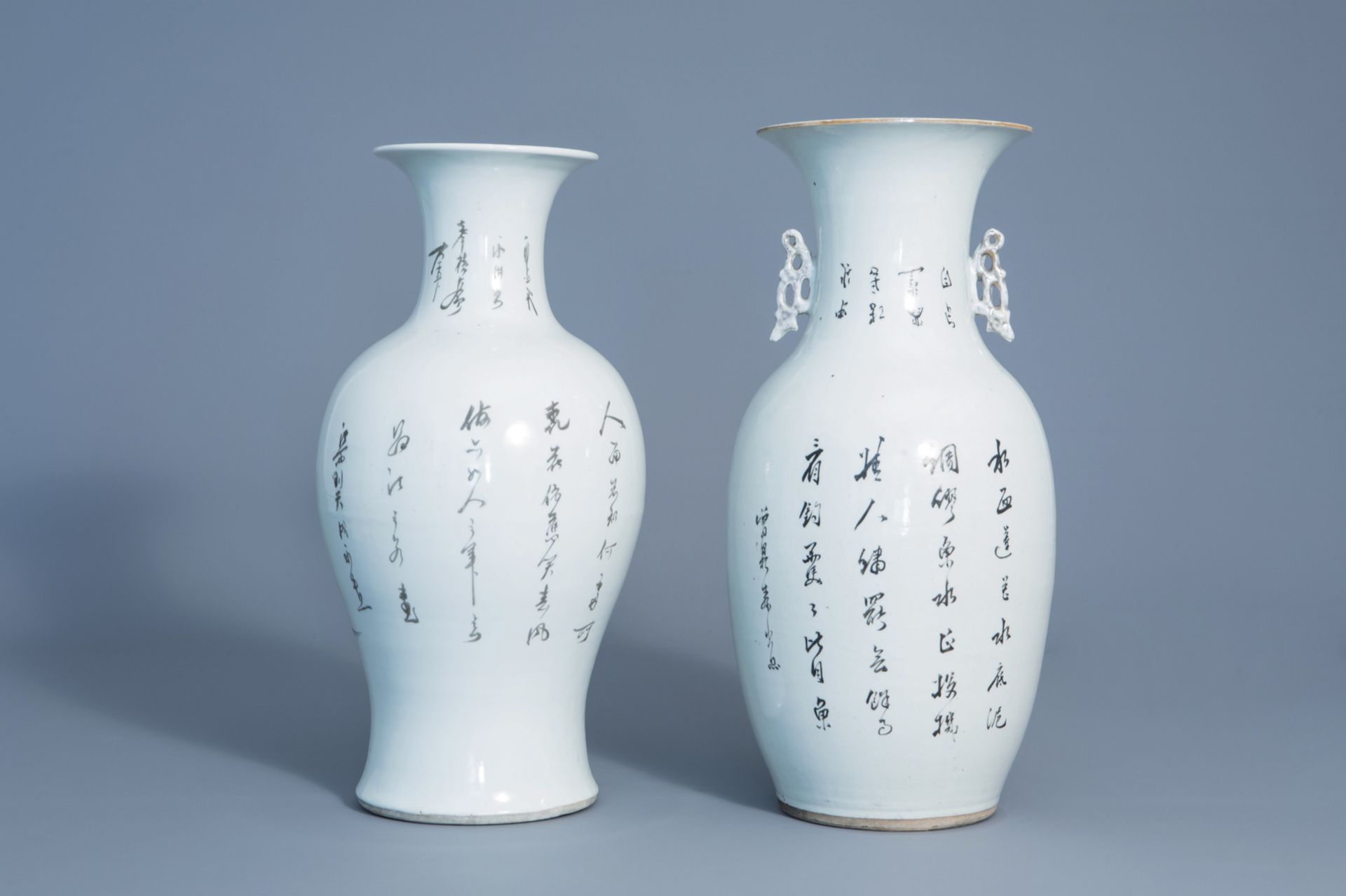 Two Chinese famille rose vases with figures in a garden, 19th/20thC. - Bild 3 aus 6