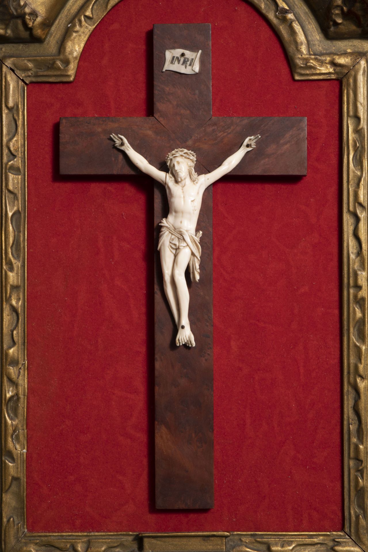 Flemish school: Saint Francis, oil on copper and an ivory Corpus Christi, 18th/19th C. - Image 4 of 5