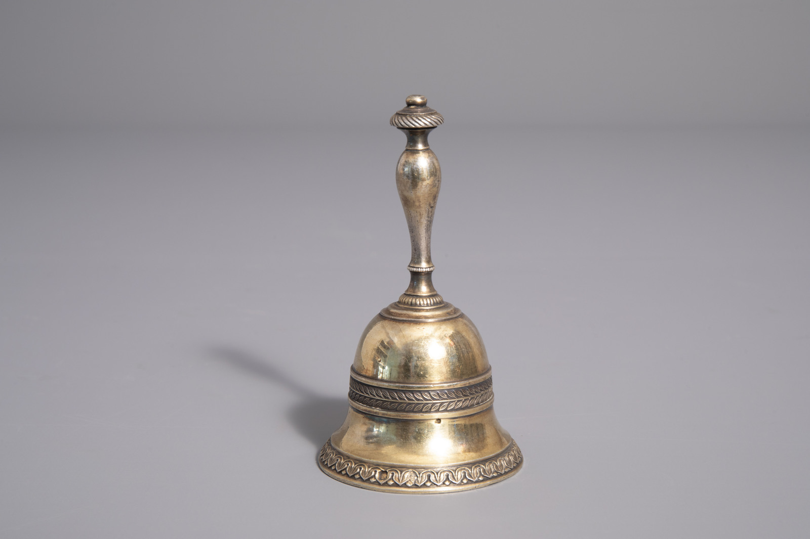 A gilt silver tabel bell, various marks, 19th/20th C. - Image 6 of 9
