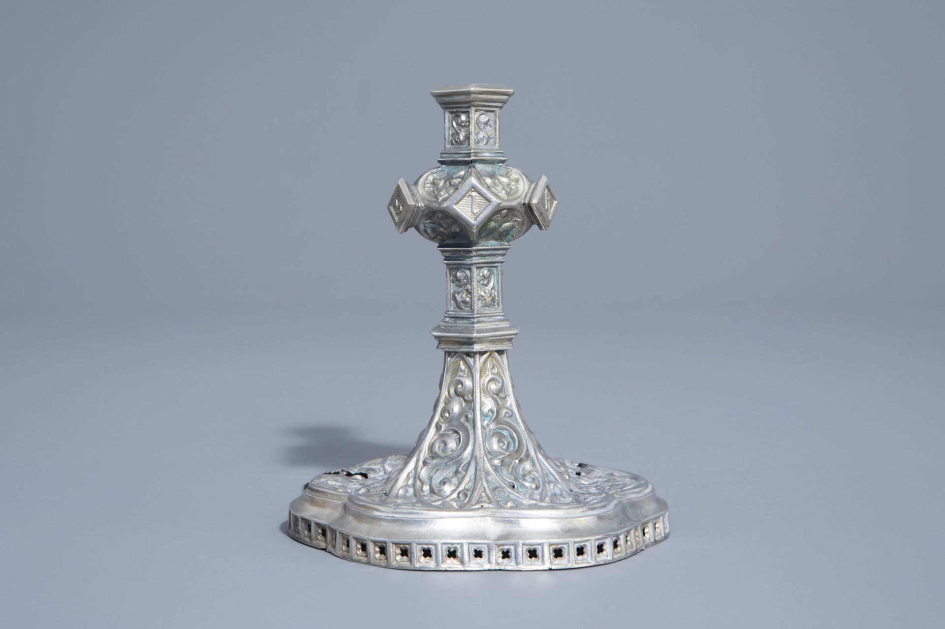 A silver plated Gothic Revival candlestick, France, 19th/20th C. - Bild 3 aus 19