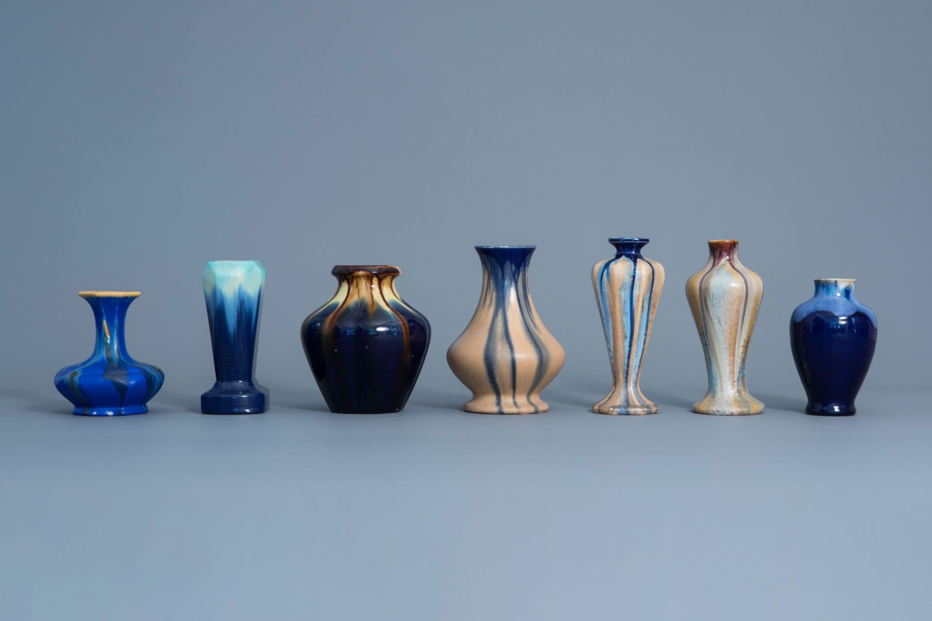Fourteen polychrome Art Nouveau vases, a.o. Thulin and Astoria, first half of the 20th C. - Bild 3 aus 13