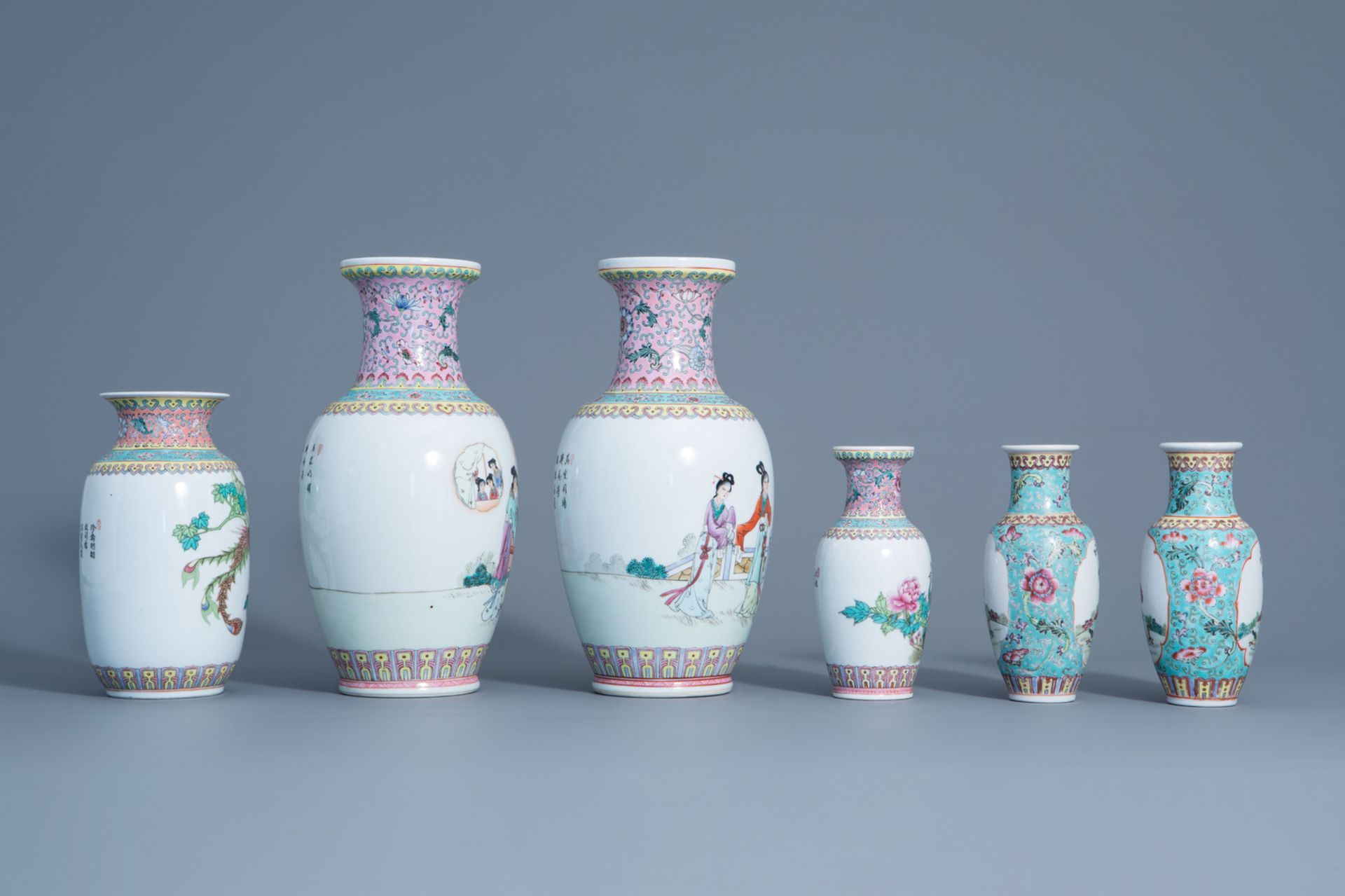 A varied collection of ten Chinese famille rose vases, 20th C. - Image 9 of 13