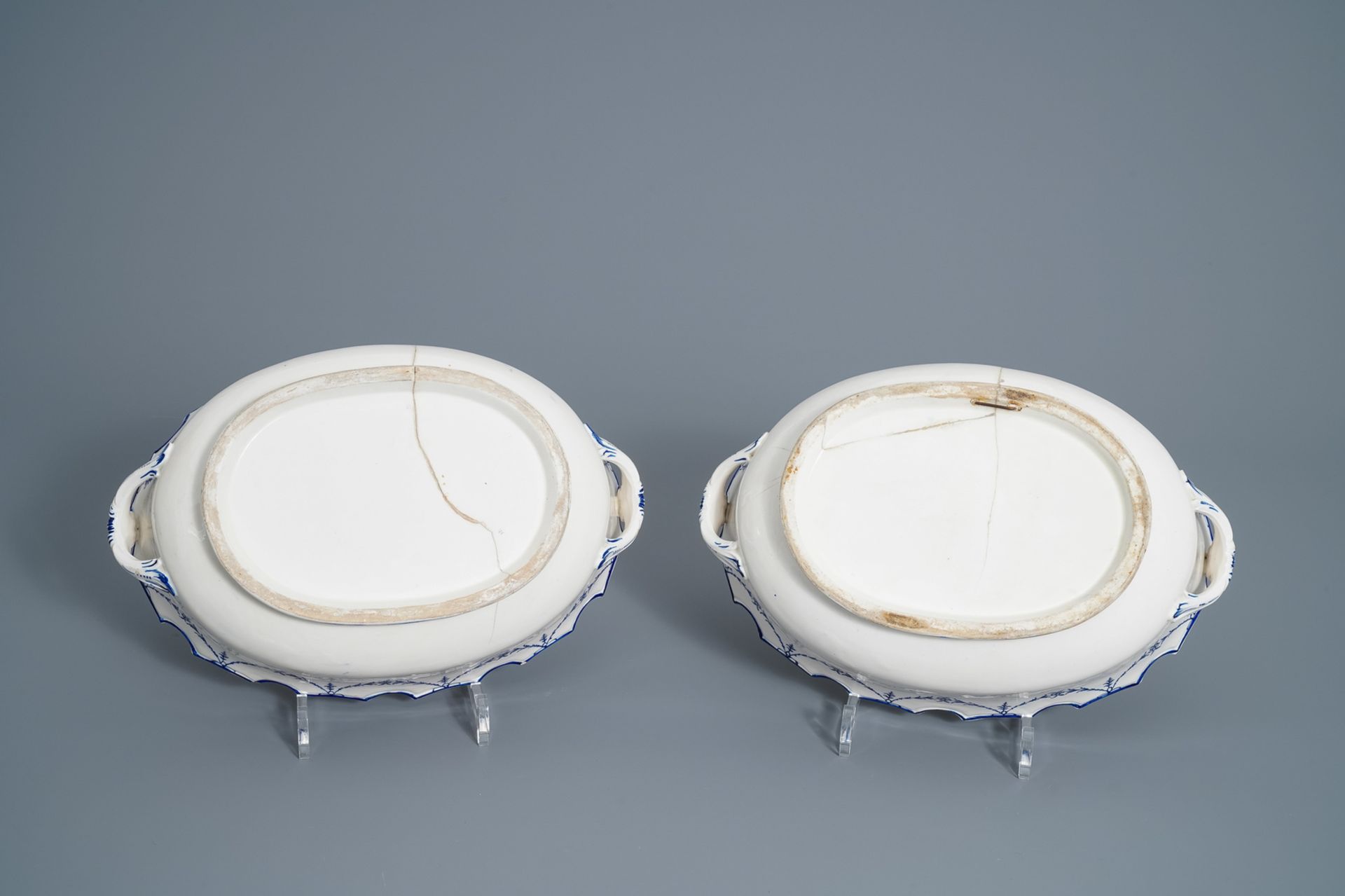 A blue and white faience fine covered tureen and a pair of monteiths, Boch Luxemburg, 1st half 19th - Image 14 of 14