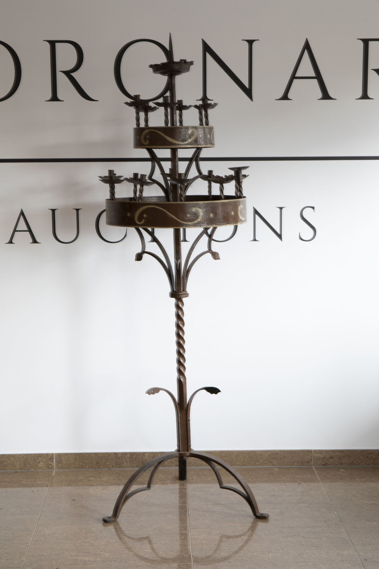 A Gothic revival wrought iron church candelabra, 19th/20th C. - Image 5 of 7