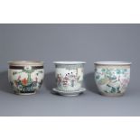 Three Chinese famille rose and Nanking crackle glazed fish bowls and jardinires, 19th/20th C.