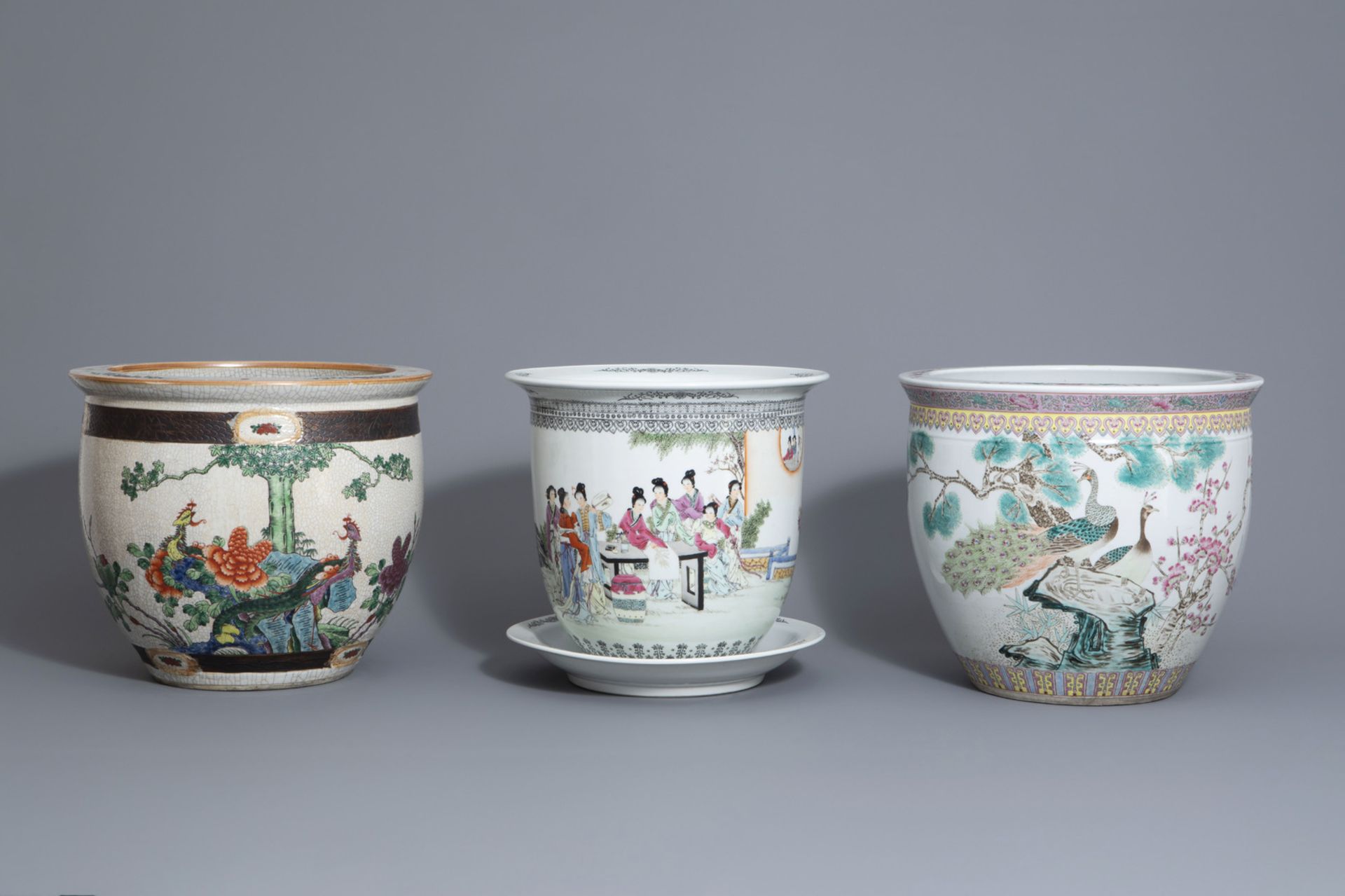 Three Chinese famille rose and Nanking crackle glazed fish bowls and jardinires, 19th/20th C.