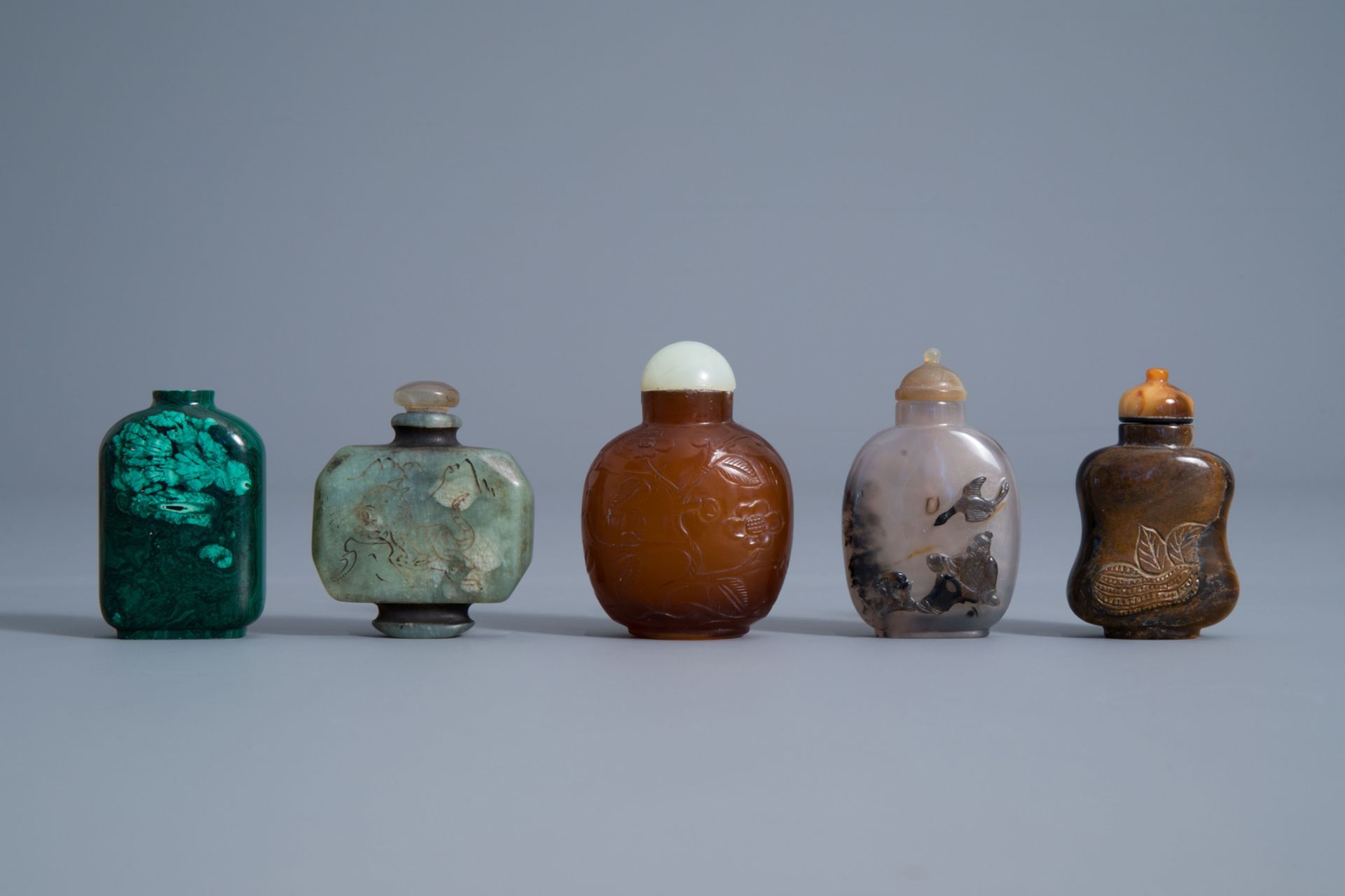 Ten various Chinese carved stone snuff bottles, 19th/20th C. - Image 2 of 13