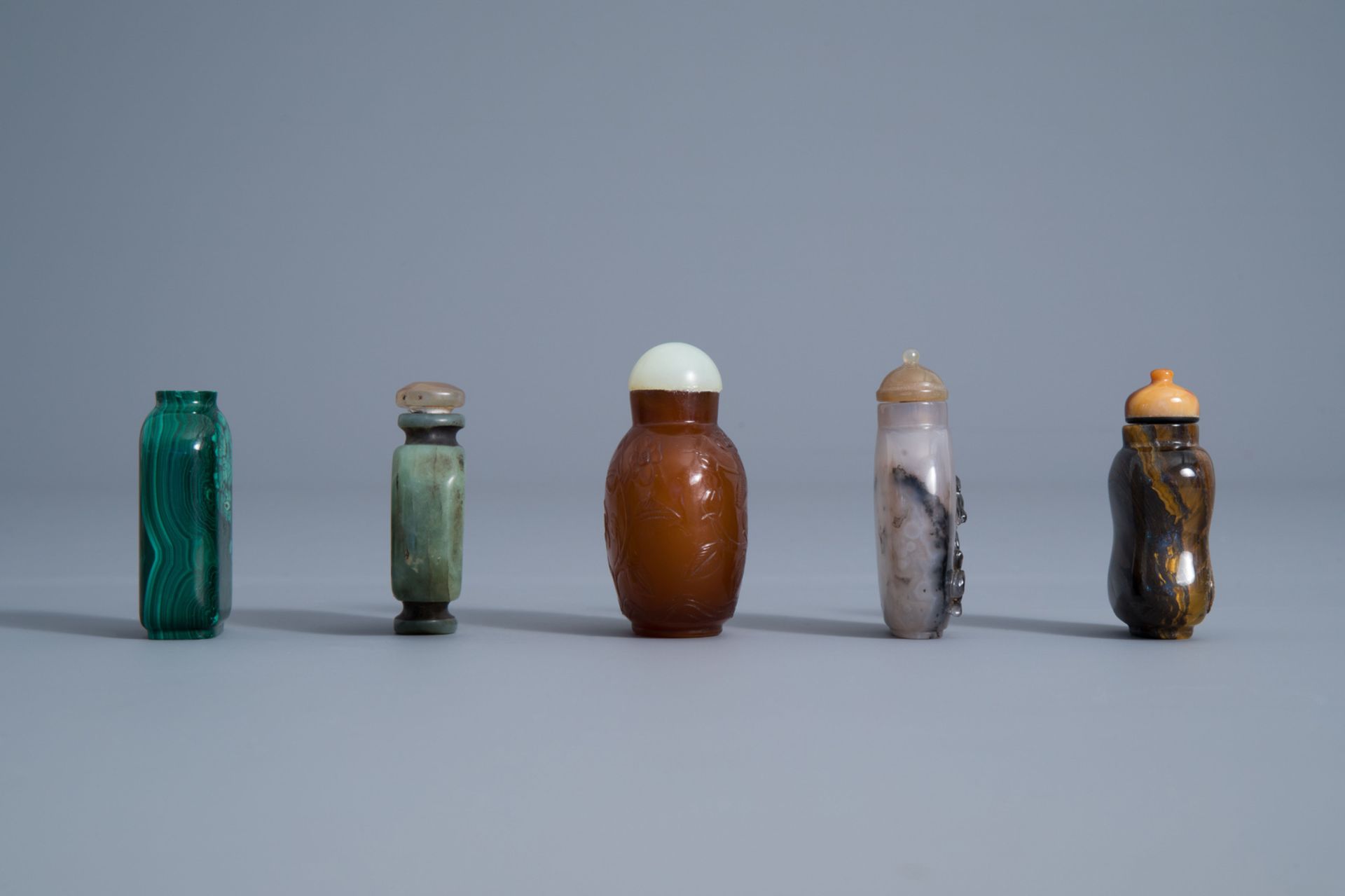 Ten various Chinese carved stone snuff bottles, 19th/20th C. - Image 3 of 13