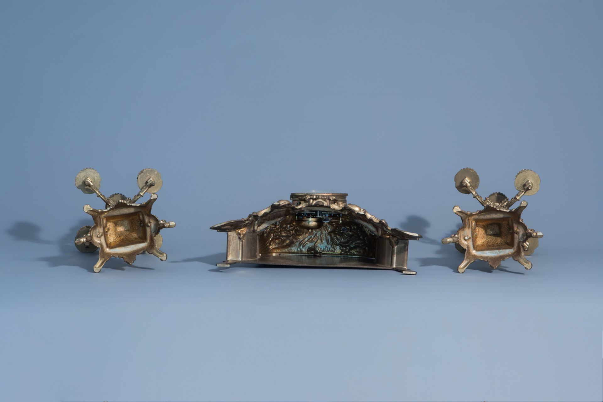 A French three-piece gilt metal romantic clock garniture, 19th/20th C. - Image 6 of 8