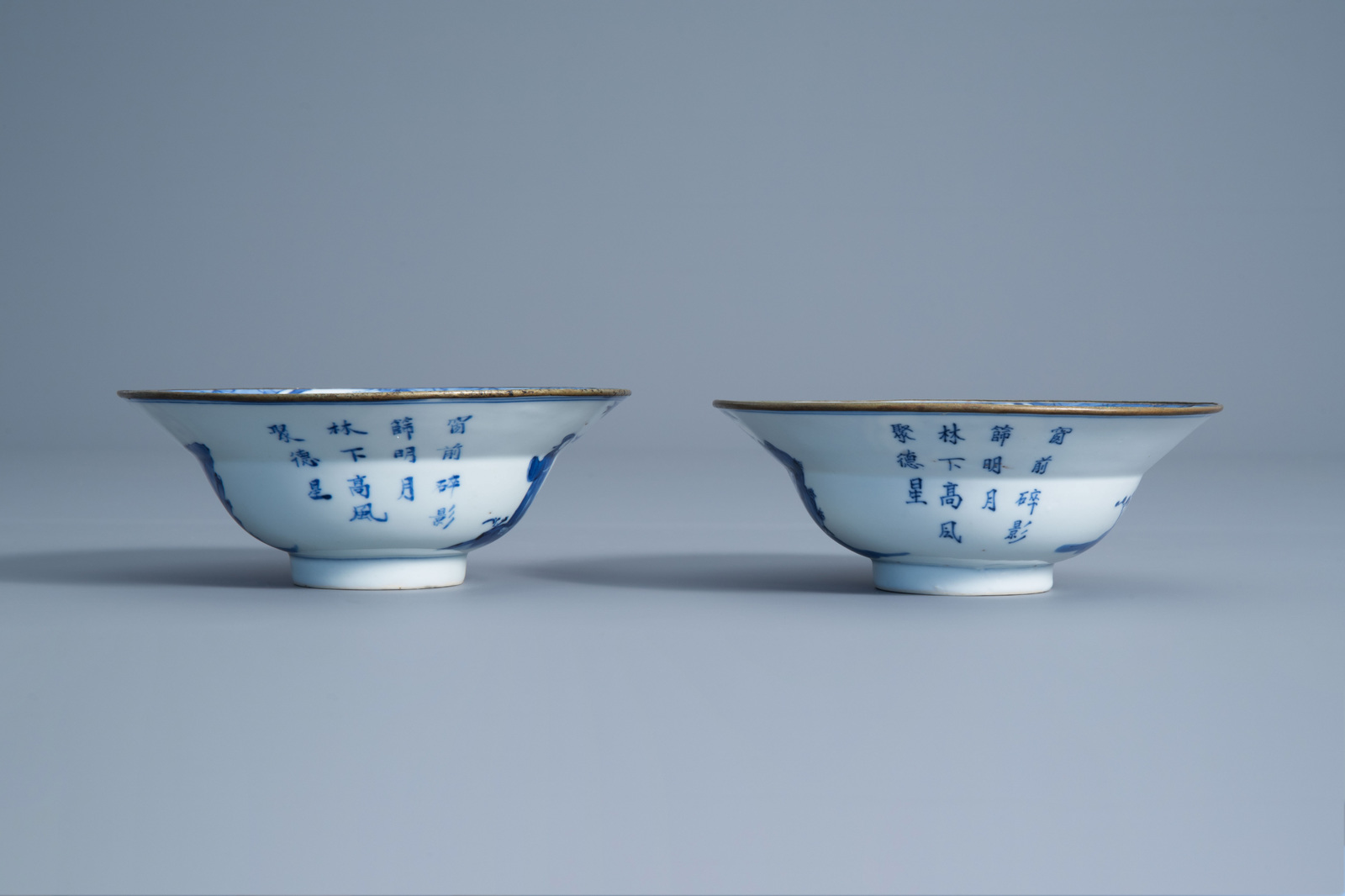 A pair of Chinese blue and white 'Bleu de Hue' bowls for the Vietnamese market, Kangxi mark, 19th C. - Image 4 of 7