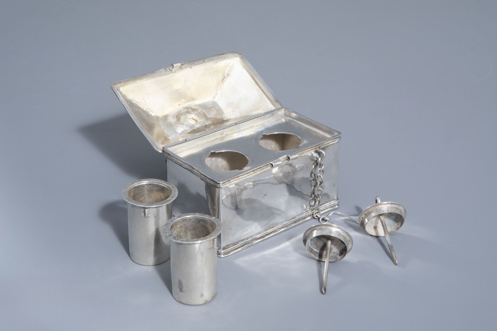 A silver chrismatory or chrismarium after a medieval example, probably France, 19th/20th C. - Image 9 of 13