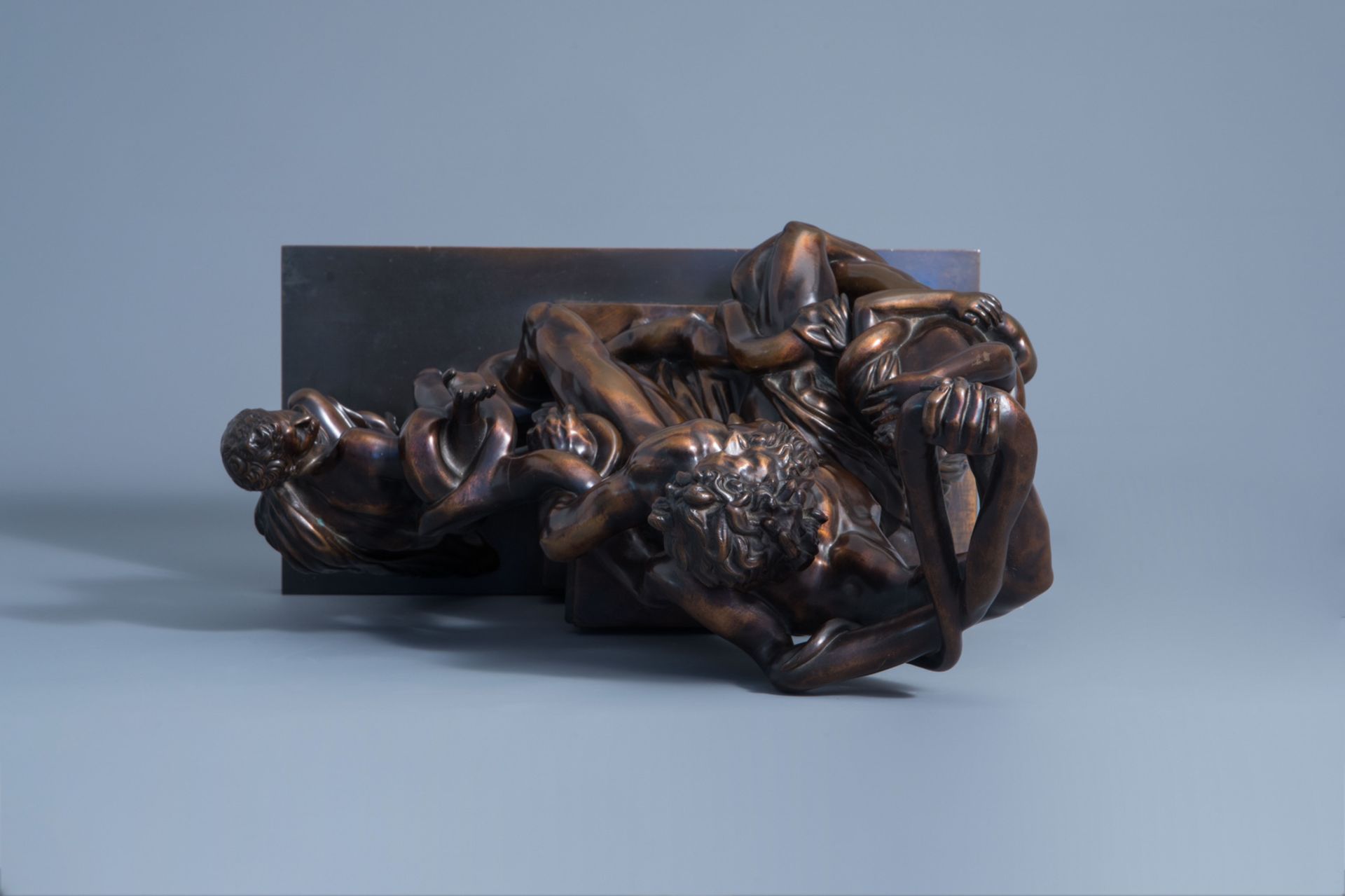 After the antiques: Laocošn and his sons, patinated bronze, France, 19th C. - Image 8 of 9