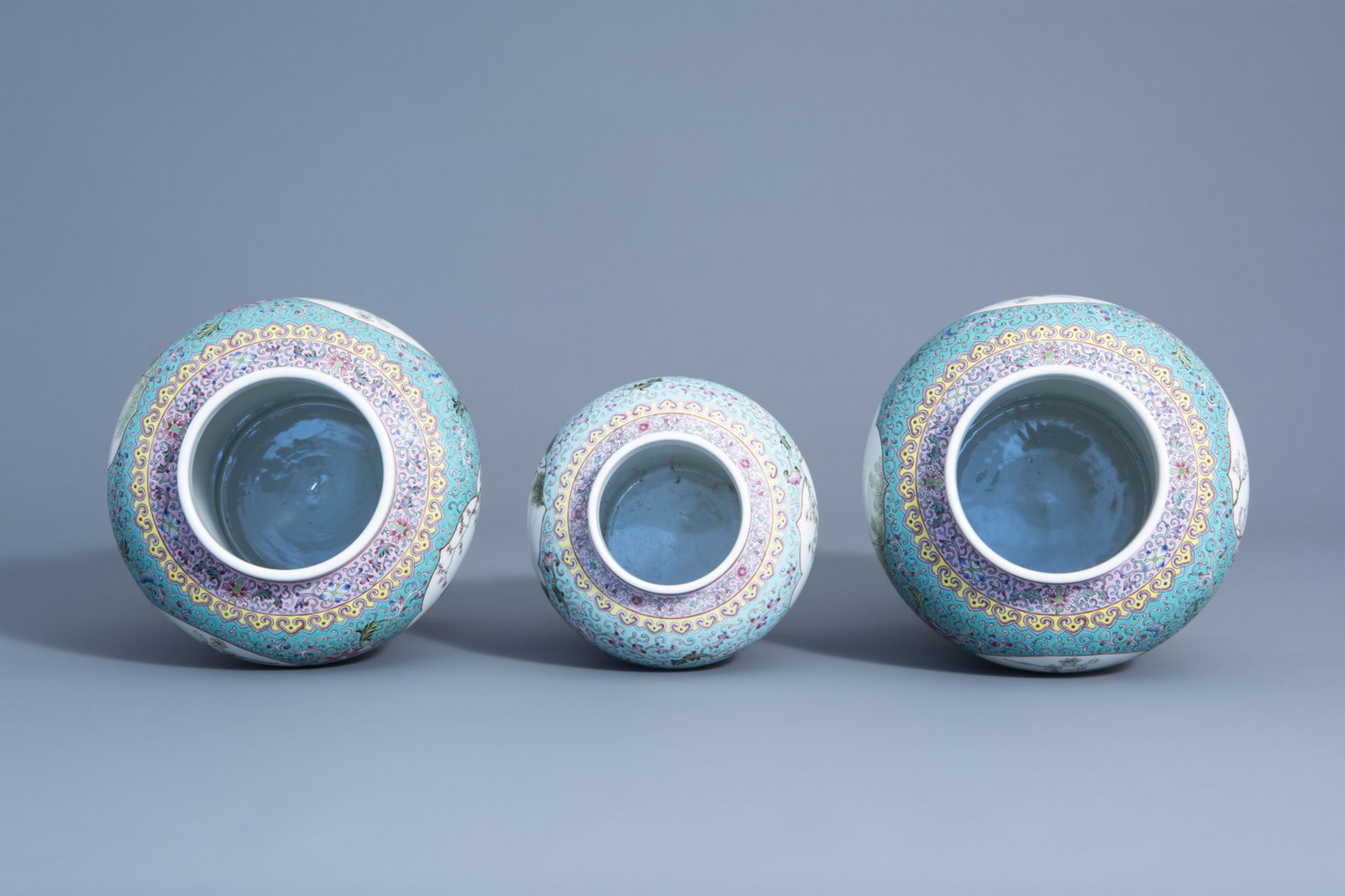 Three Chinese famille rose turquoise ground vases and covers, Qianlong mark, 20th C. - Image 5 of 8