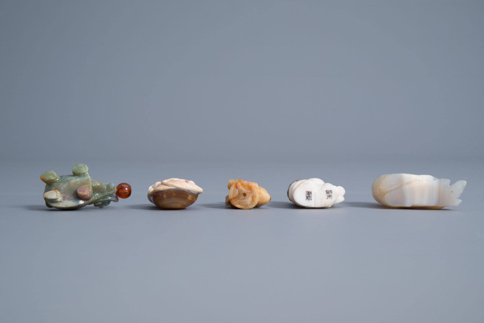 Ten various Chinese carved stone snuff bottles, 19th/20th C. - Image 12 of 13
