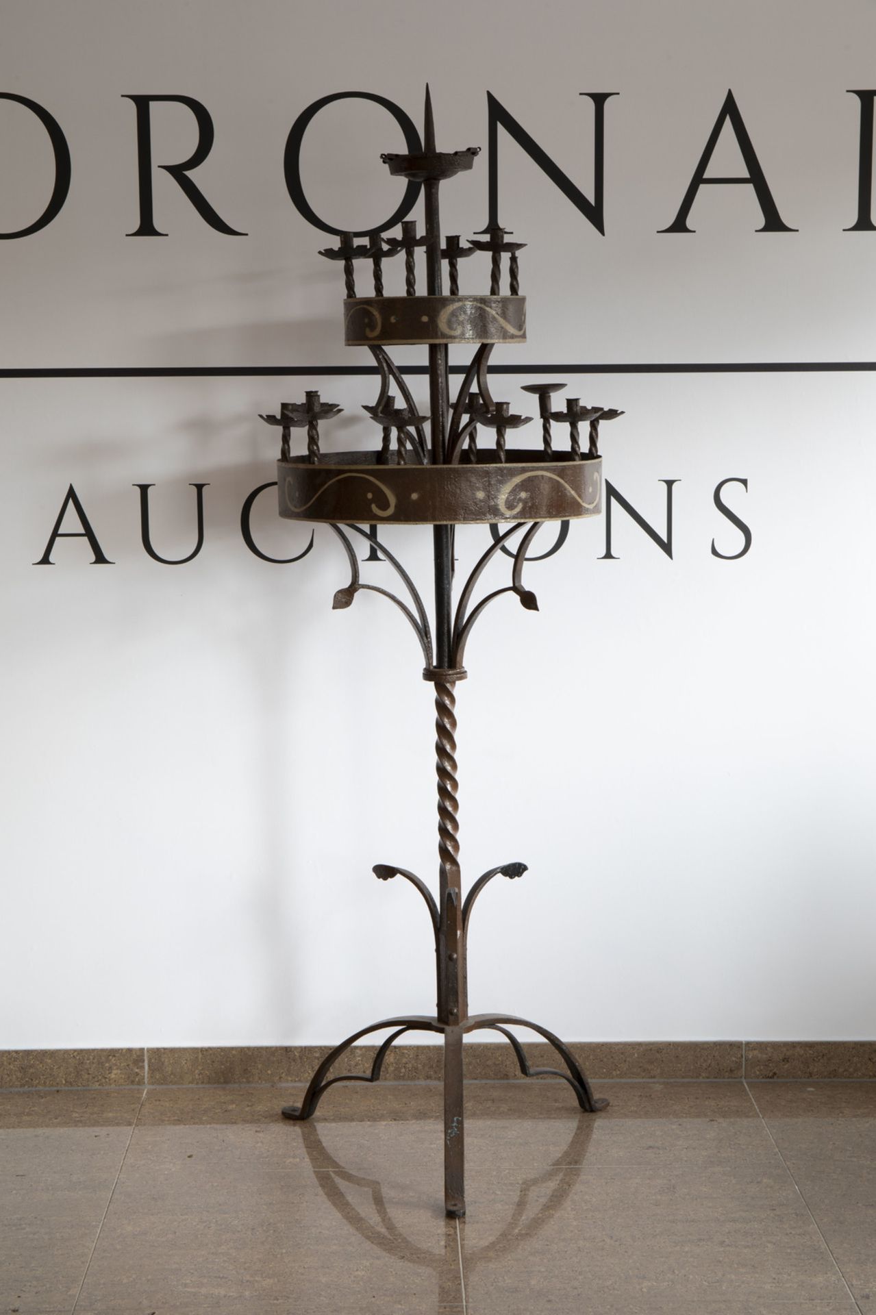 A Gothic revival wrought iron church candelabra, 19th/20th C. - Image 2 of 7