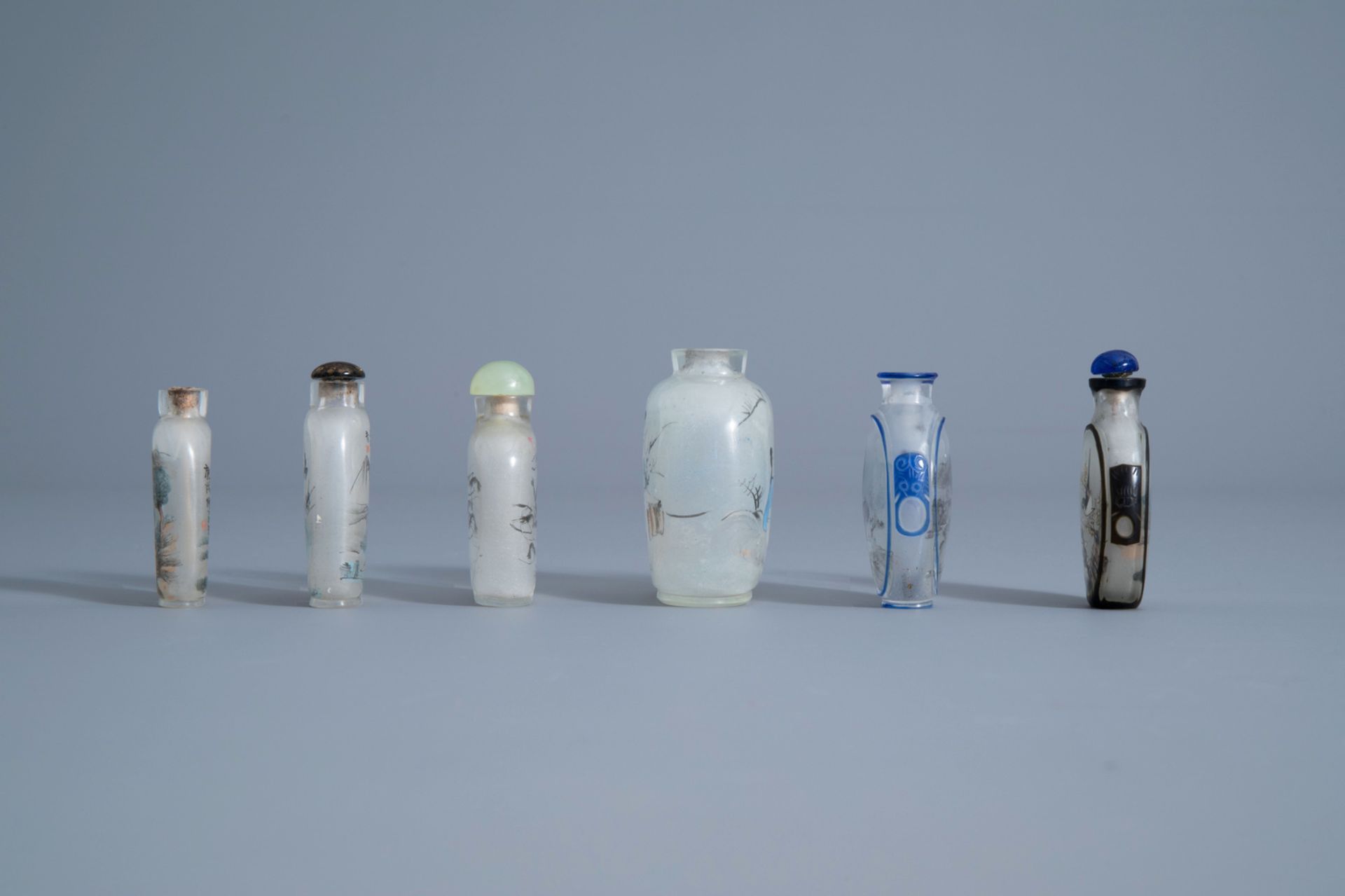 Thirteen Chinese inside-painted glass snuff bottles, 19th/20th C. - Image 11 of 13