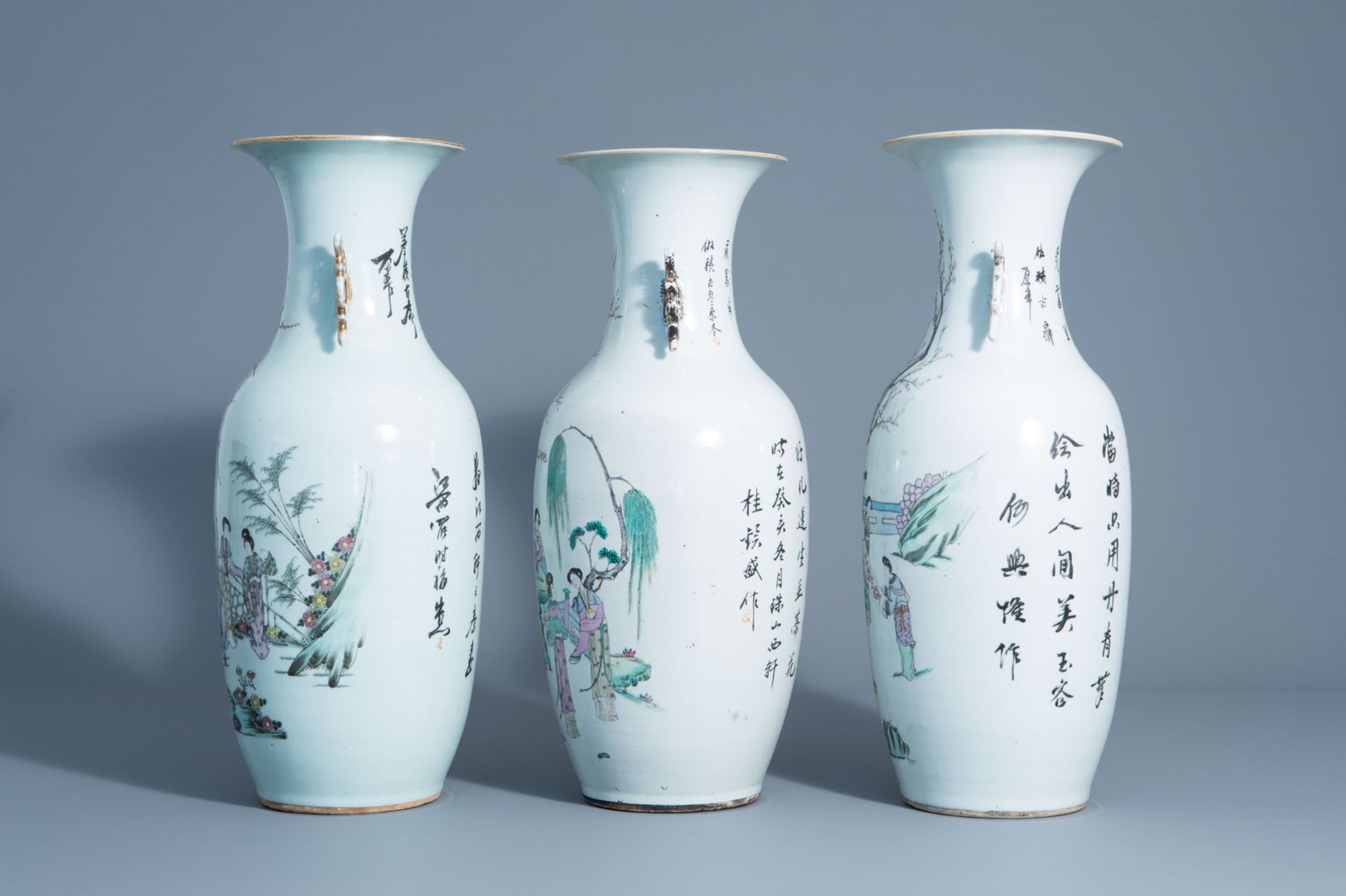 Three Chinese famille rose vases with ladies in a garden, 19th/20th C. - Image 4 of 6