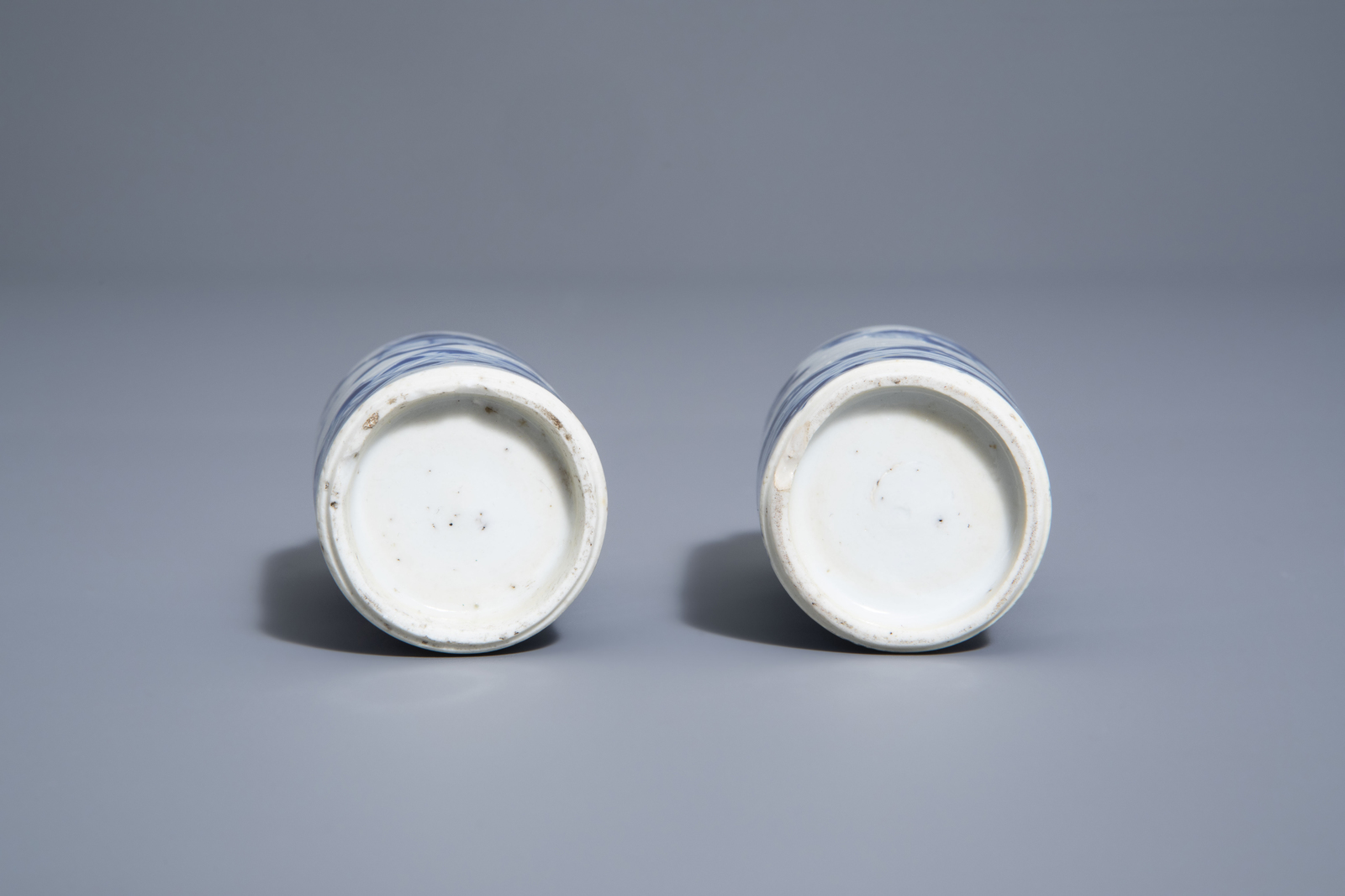 A pair of Chinese blue and white miniature rouleau vases, Kangxi - Image 7 of 7
