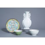 Two Chinese monochrome bowls and a vase and a famille rose plate with floral design, 19th/20th C.