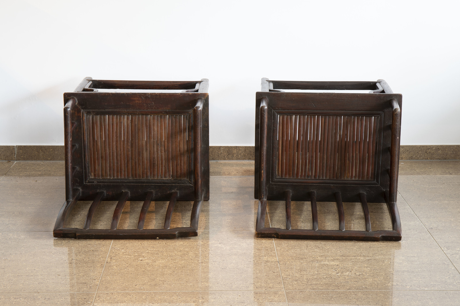 A pair of Chinese lacquered wooden chairs, first half of the 20th C. - Image 6 of 7
