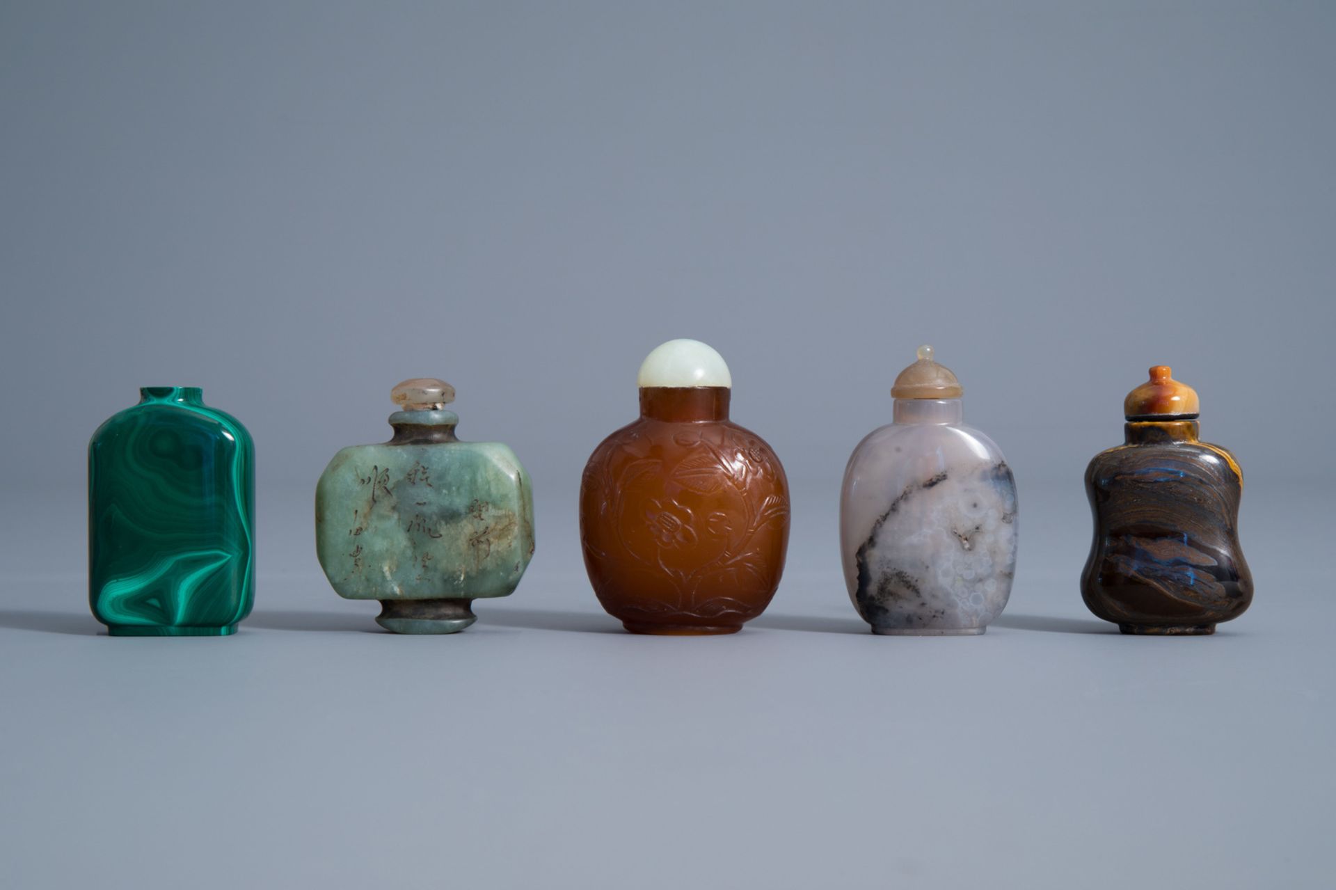 Ten various Chinese carved stone snuff bottles, 19th/20th C. - Image 4 of 13