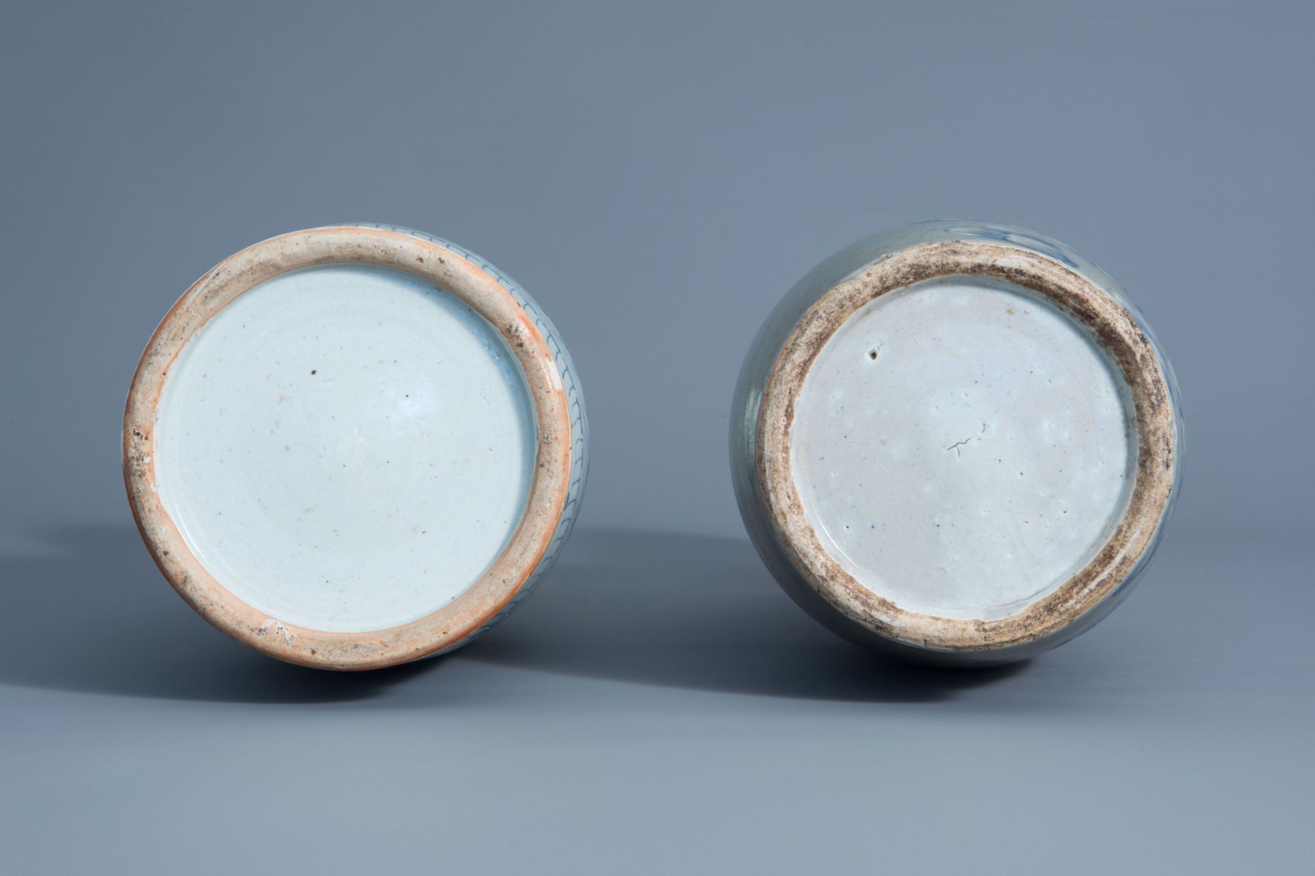 A Chinese blue and white celadon ground 'Immortals' vase and a blue and white 'Xi' vase, 19th/20th C - Image 6 of 6