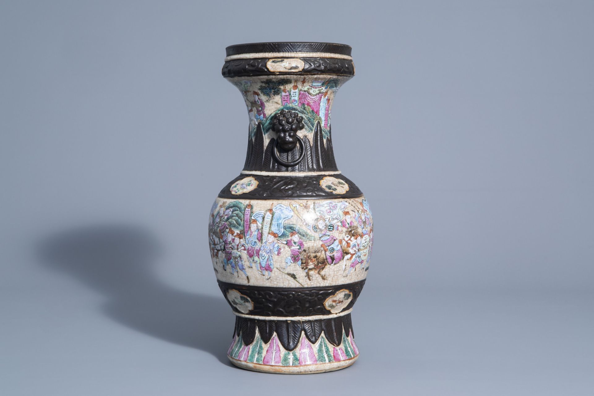 A Chinese Nanking crackle glazed famille rose 'warrior' vase, 19th C. - Image 4 of 6