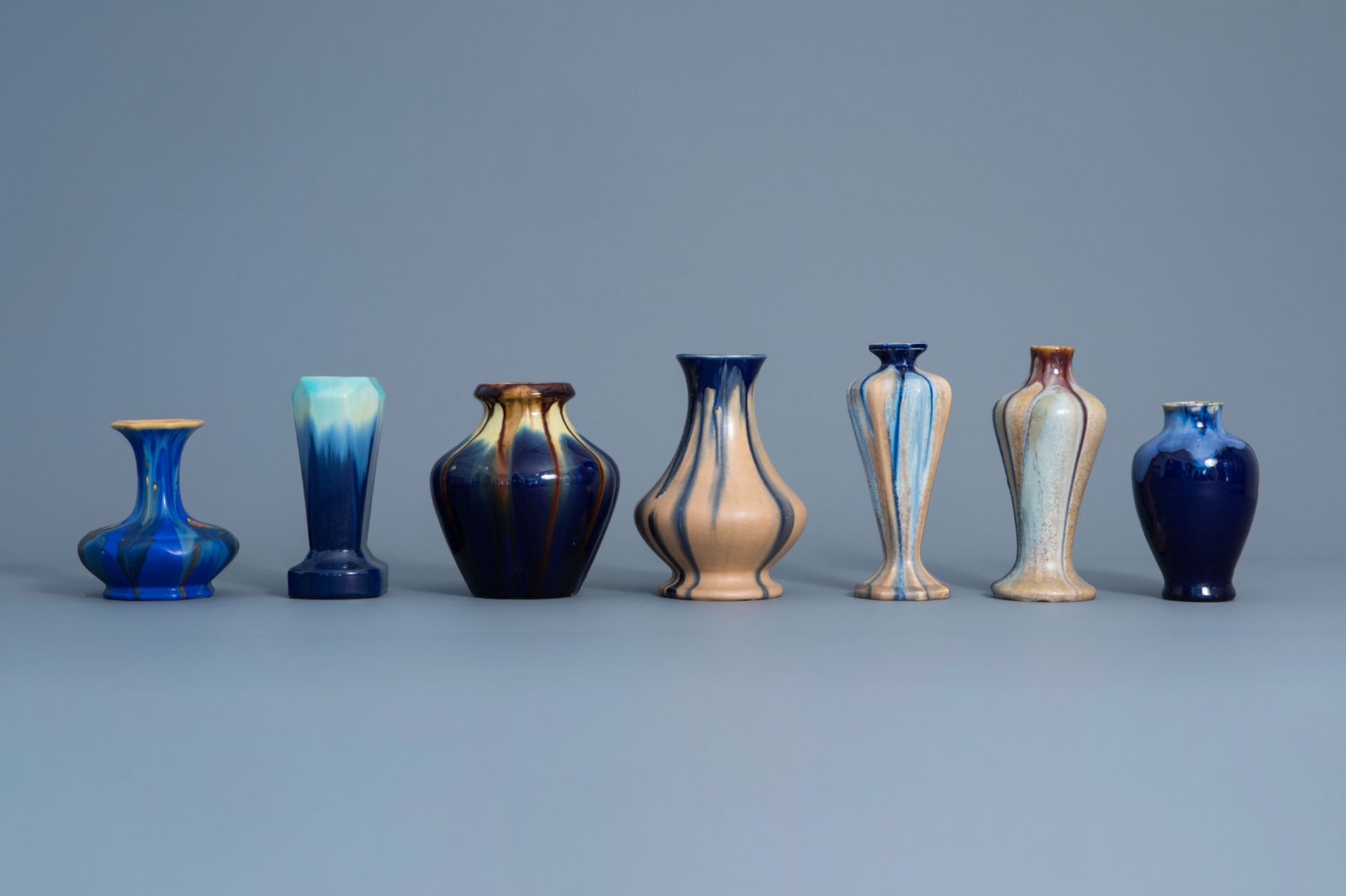 Fourteen polychrome Art Nouveau vases, a.o. Thulin and Astoria, first half of the 20th C. - Bild 5 aus 13