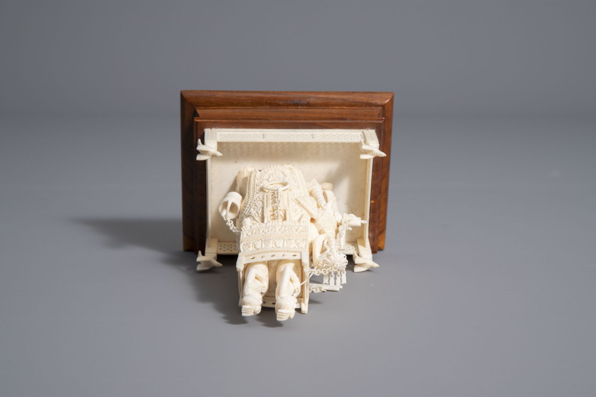 An Indian carved ivory group of a mahout riding an elephant, early 20th C. - Image 7 of 8