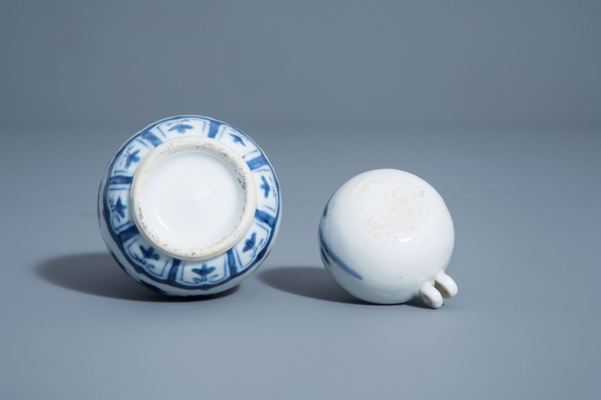 A varied collection of Chinese blue and white porcelain, 18th C. and later - Bild 15 aus 15