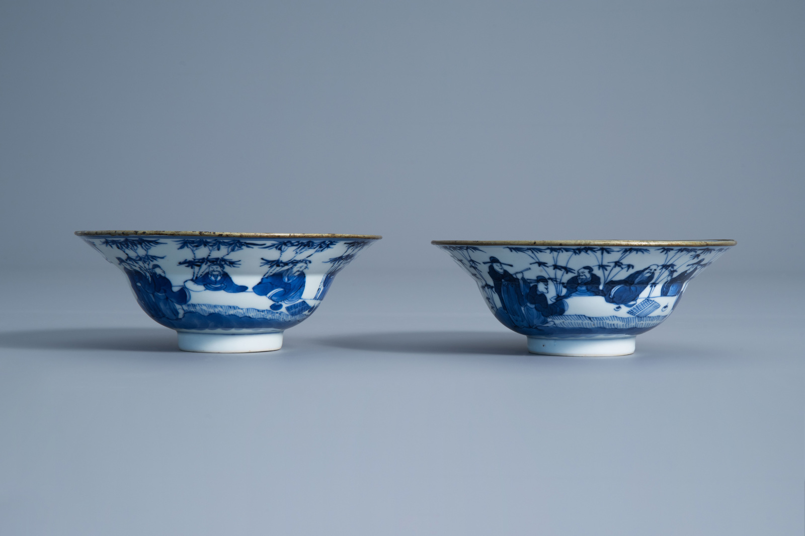 A pair of Chinese blue and white 'Bleu de Hue' bowls for the Vietnamese market, Kangxi mark, 19th C. - Image 2 of 7