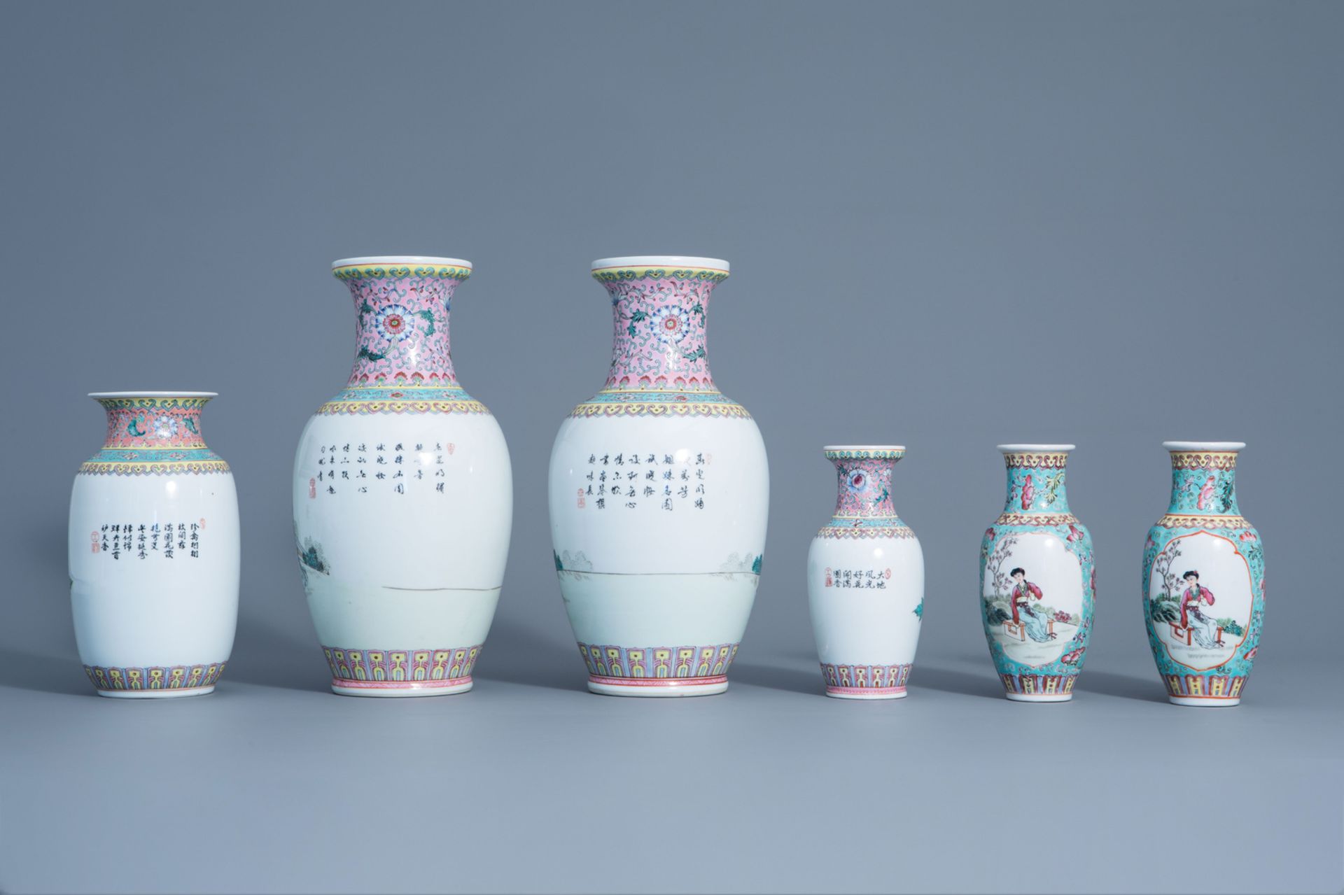 A varied collection of ten Chinese famille rose vases, 20th C. - Bild 10 aus 13