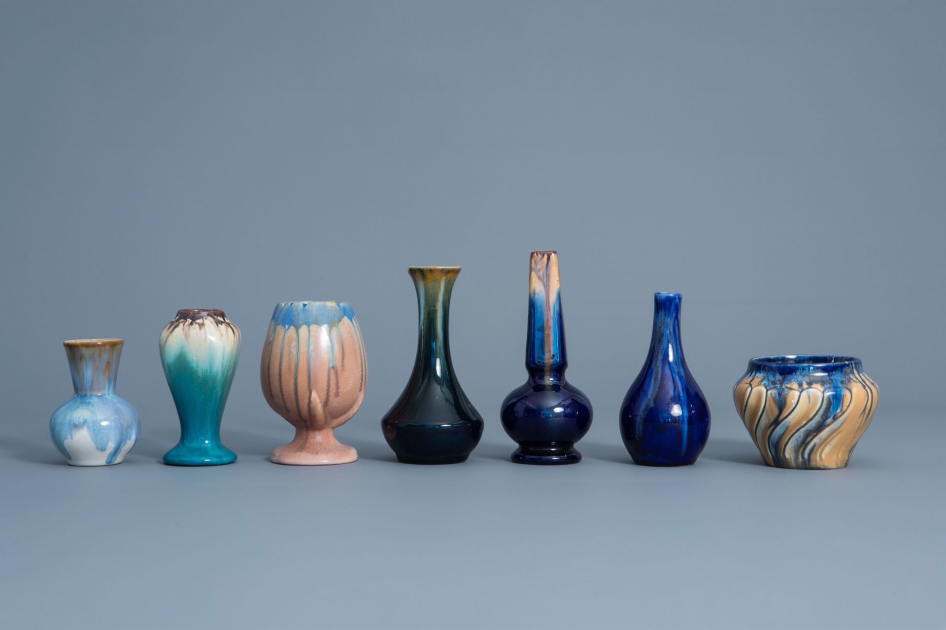 Fourteen polychrome Art Nouveau vases, a.o. Thulin and Astoria, first half of the 20th C. - Bild 10 aus 13