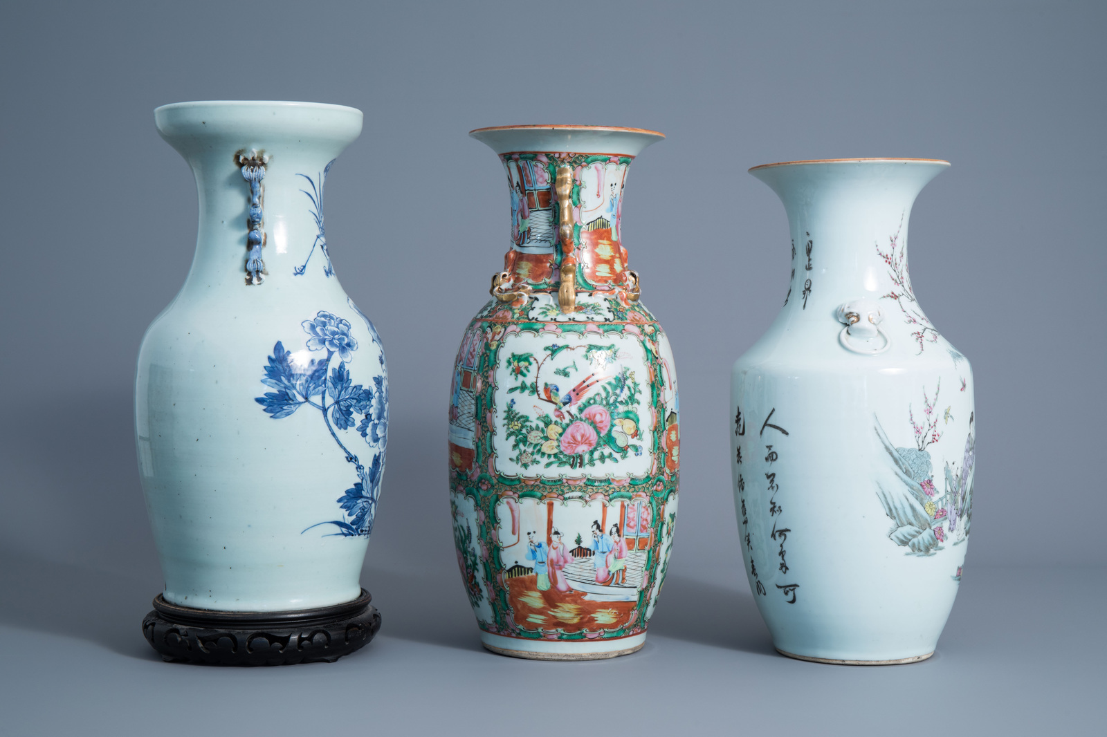 Three various Chinese famille rose and blue and white vases, 19th/20th C. - Image 2 of 6