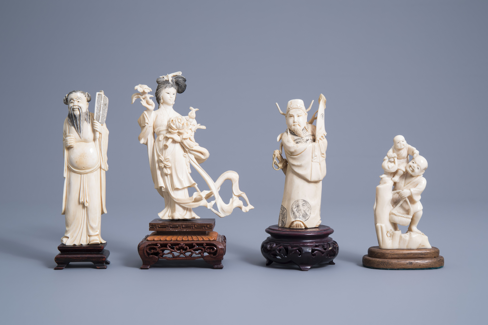 Four Chinese carved ivory figures, 19th/20th C. - Image 2 of 7
