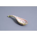 A Chinese famille rose 'wanshou wujiang' spoon, Guangxu mark and of the period