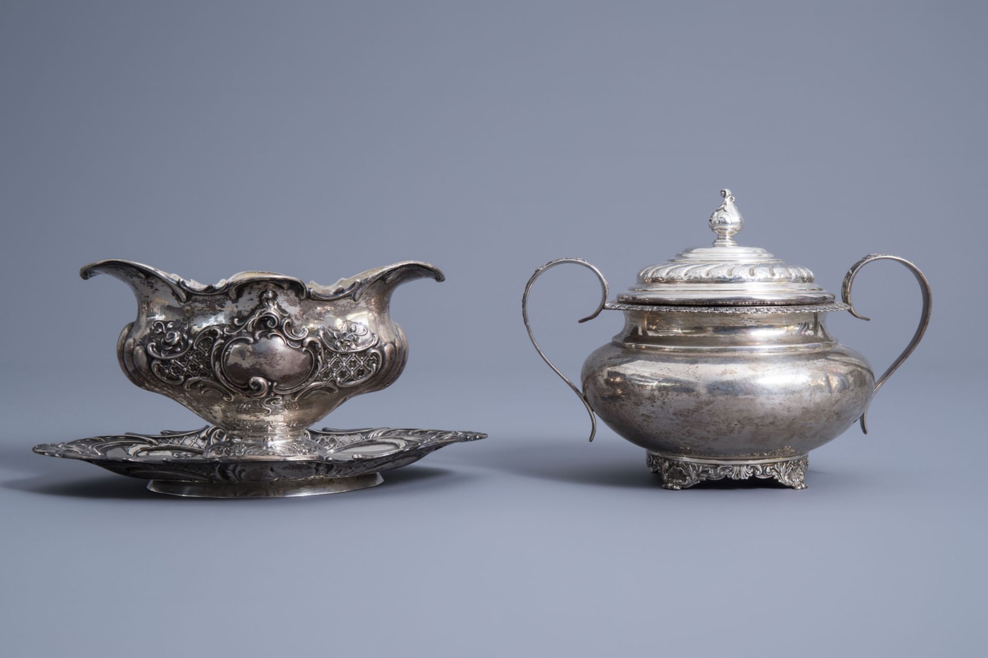 An interesting and varied collection of silver table objects, various origins, 19th/20th C. - Image 17 of 22