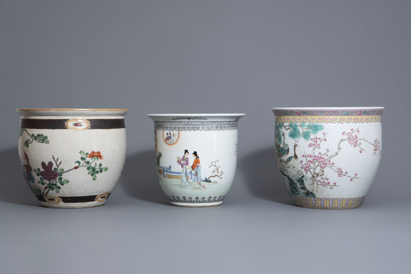 Three Chinese famille rose and Nanking crackle glazed fish bowls and jardinires, 19th/20th C. - Image 5 of 9