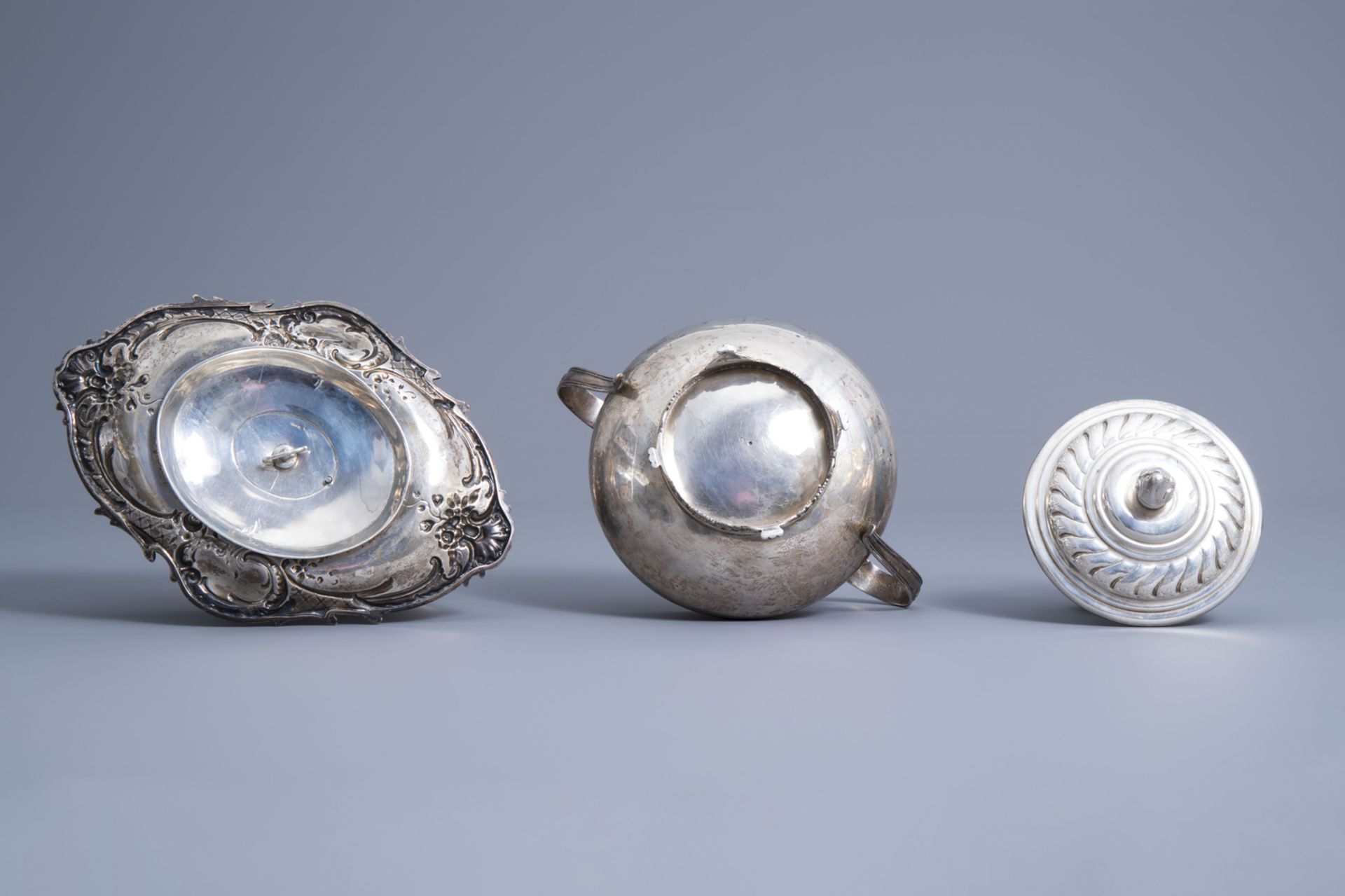 An interesting and varied collection of silver table objects, various origins, 19th/20th C. - Image 22 of 22